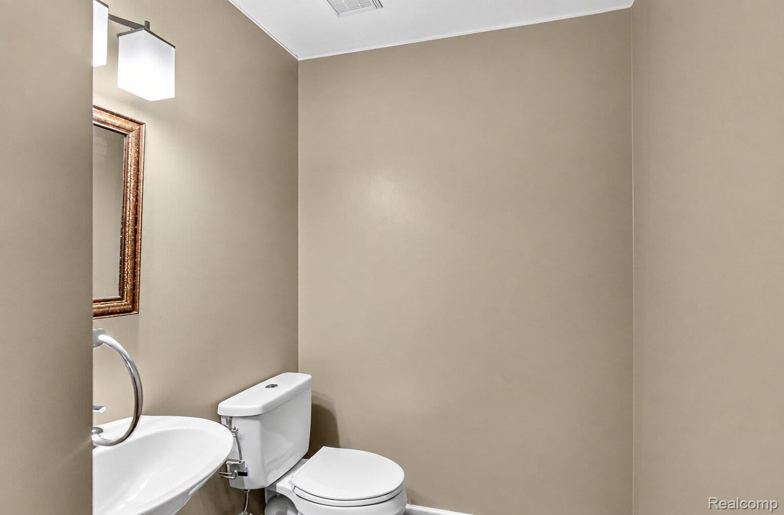 26830 Parkside Drive Property Photo 17