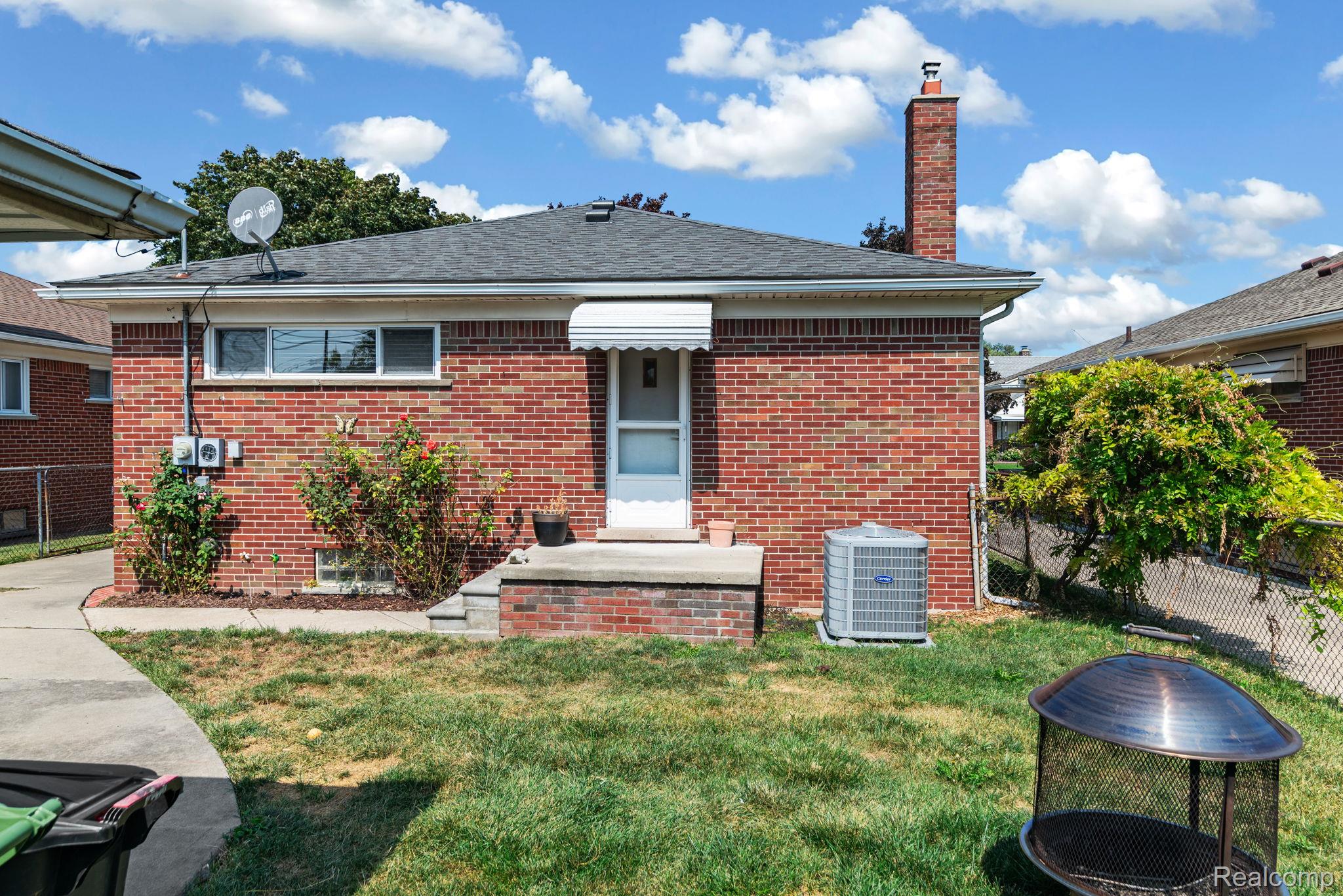 15253 Meyer Avenue Property Photo 19