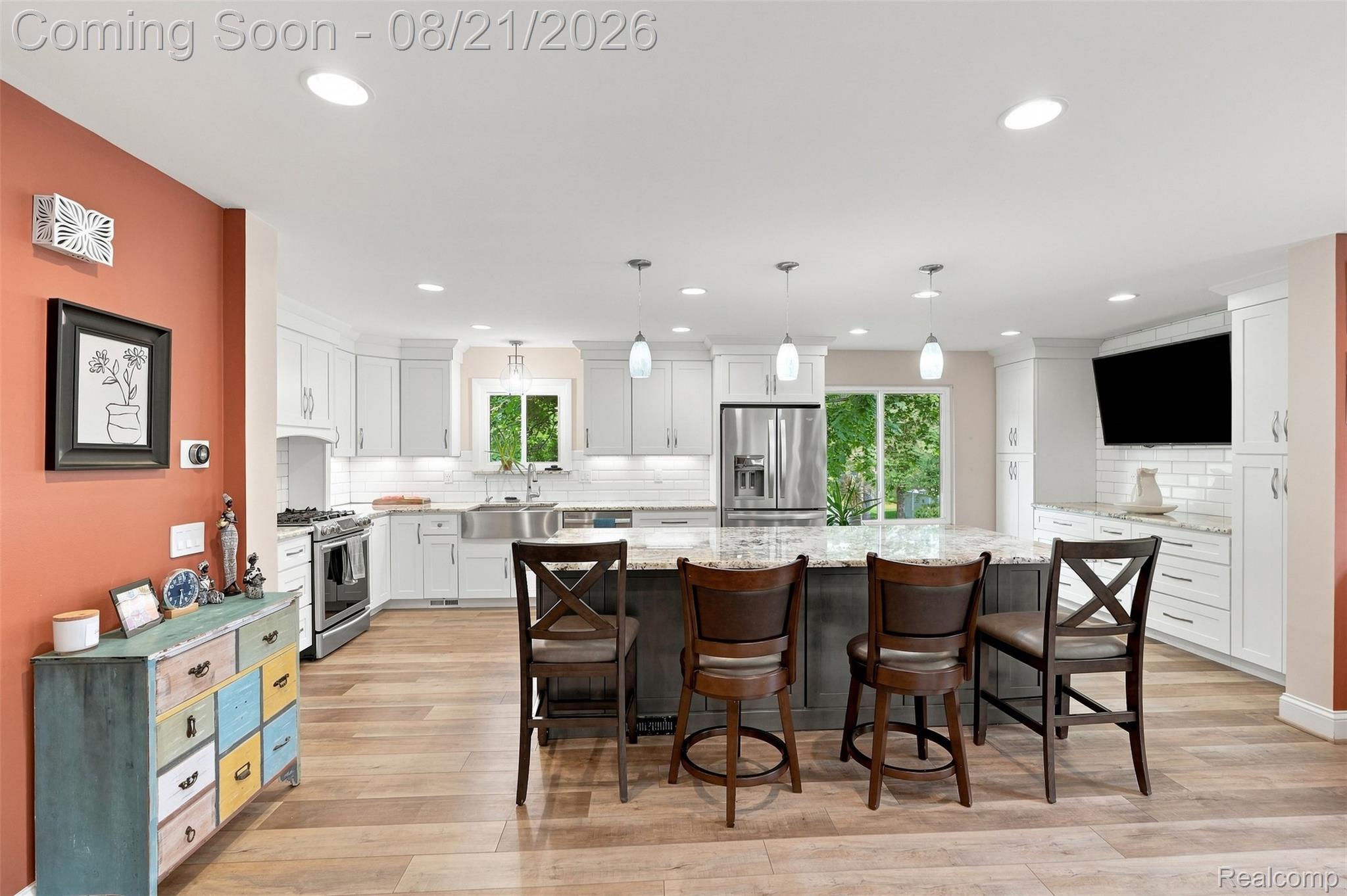 6060 Ford Road Property Photo 9