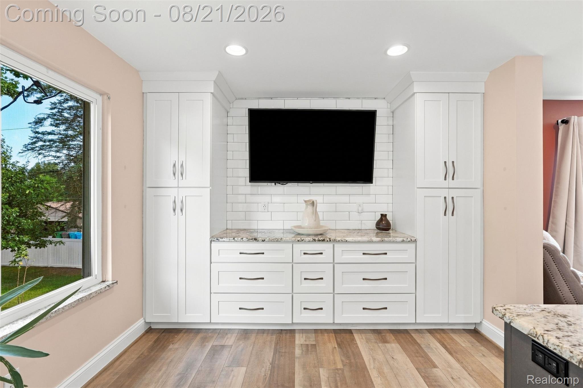 6060 Ford Road Property Photo 14