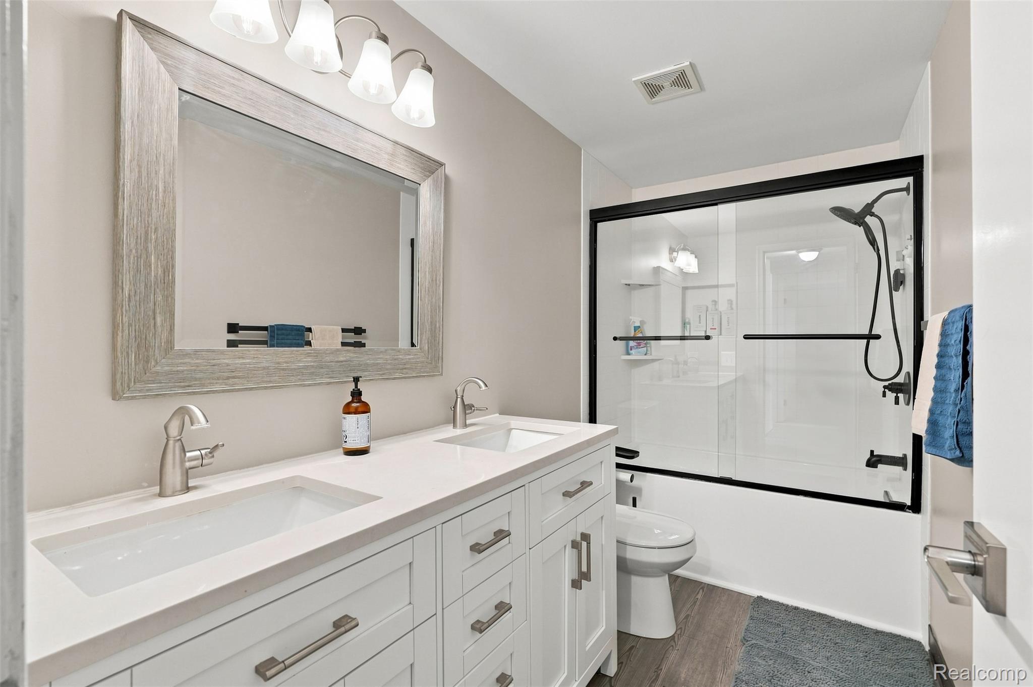 6060 Ford Road Property Photo 28