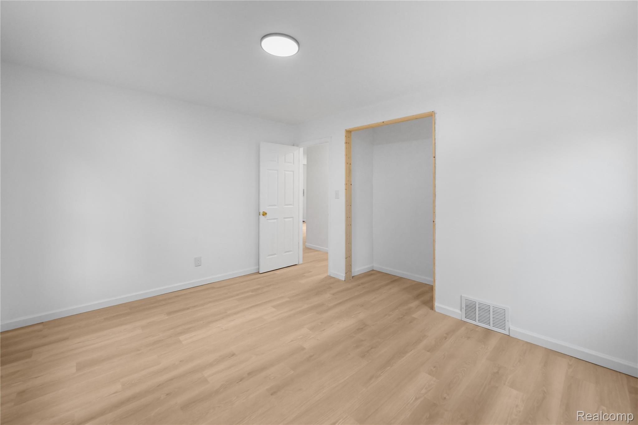 5961 Bluehill Street Property Photo 8