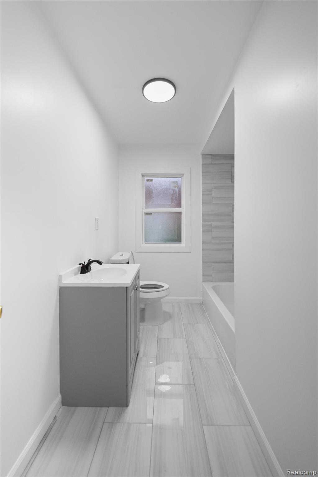 5961 Bluehill Street Property Photo 10