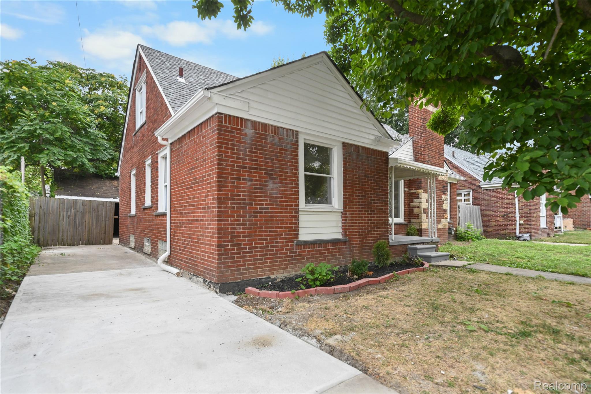 5961 Bluehill Street Property Photo 18