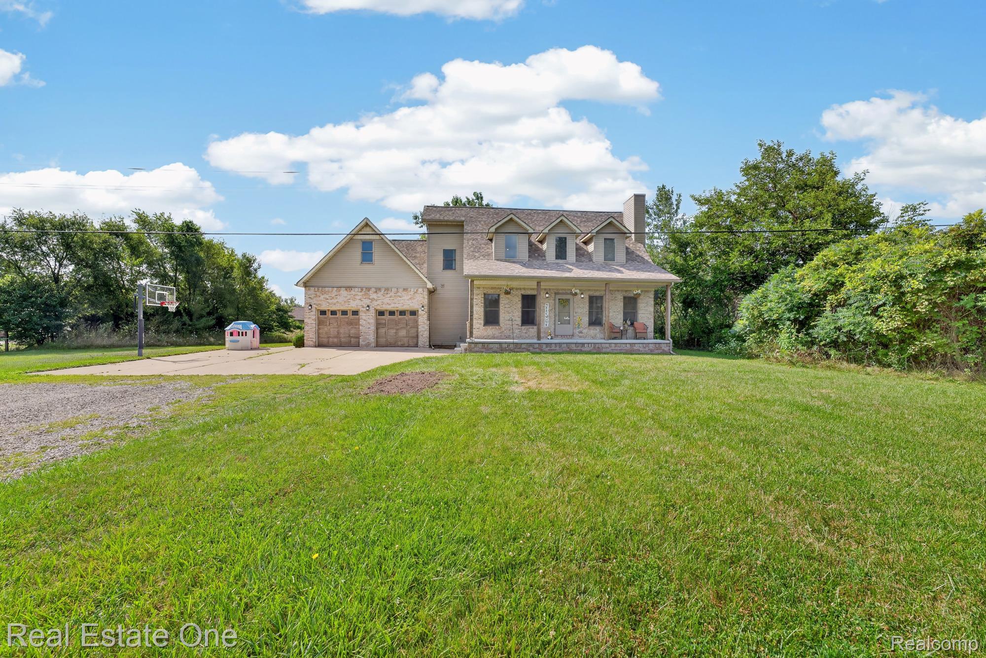 39755 Willow Road Property Photo 1