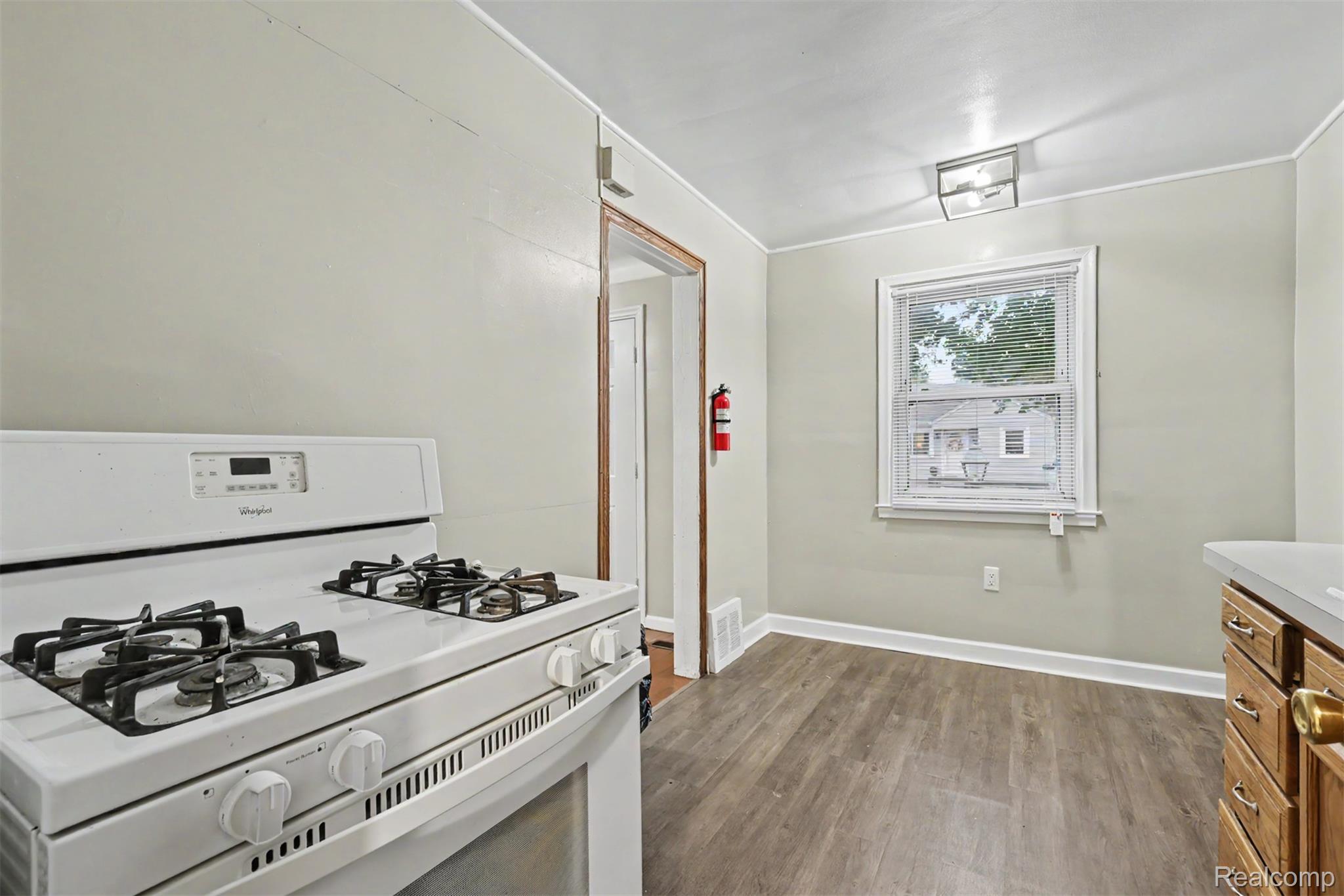1770 Arlington Avenue Property Photo 7