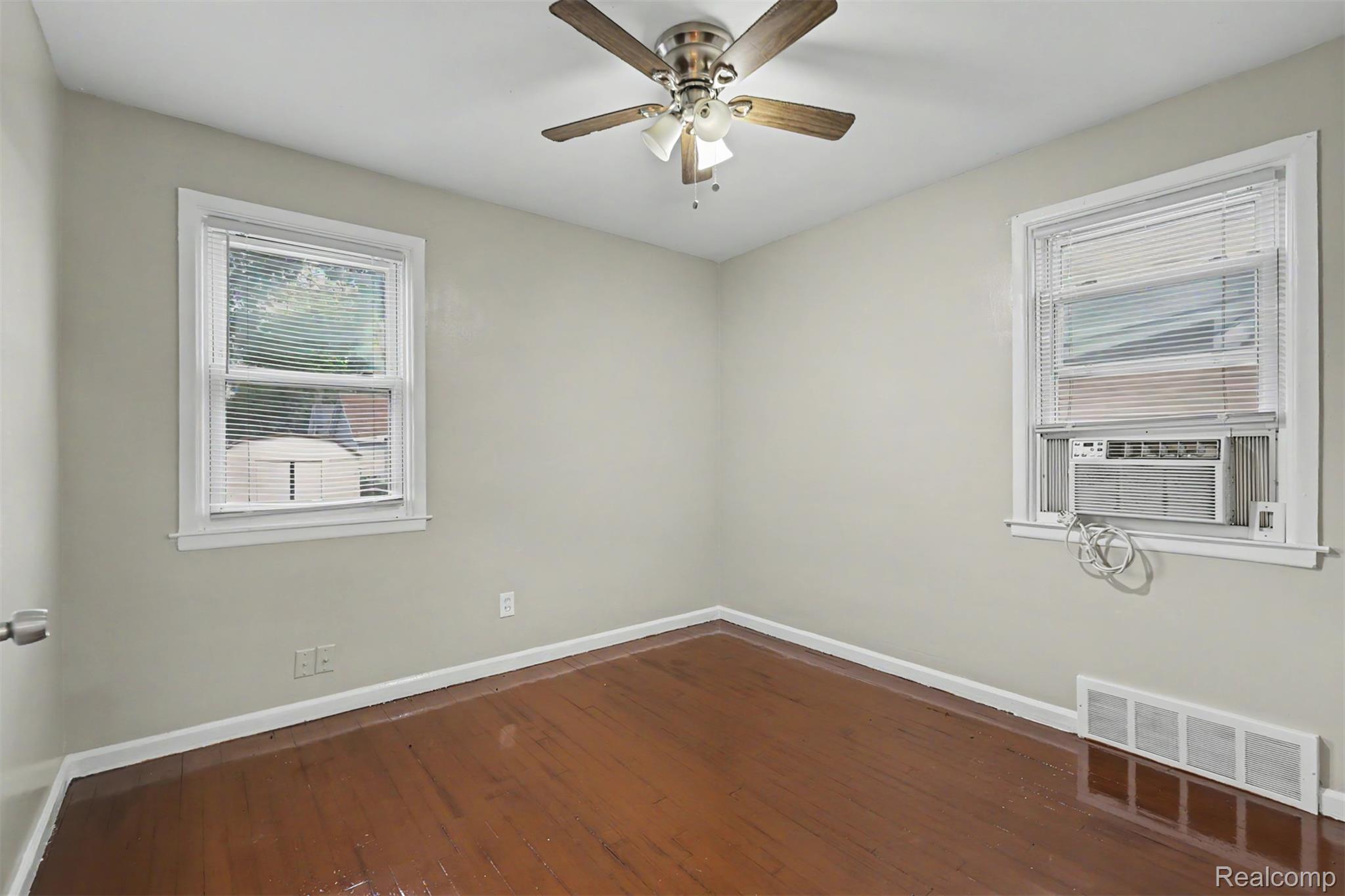 1770 Arlington Avenue Property Photo 10