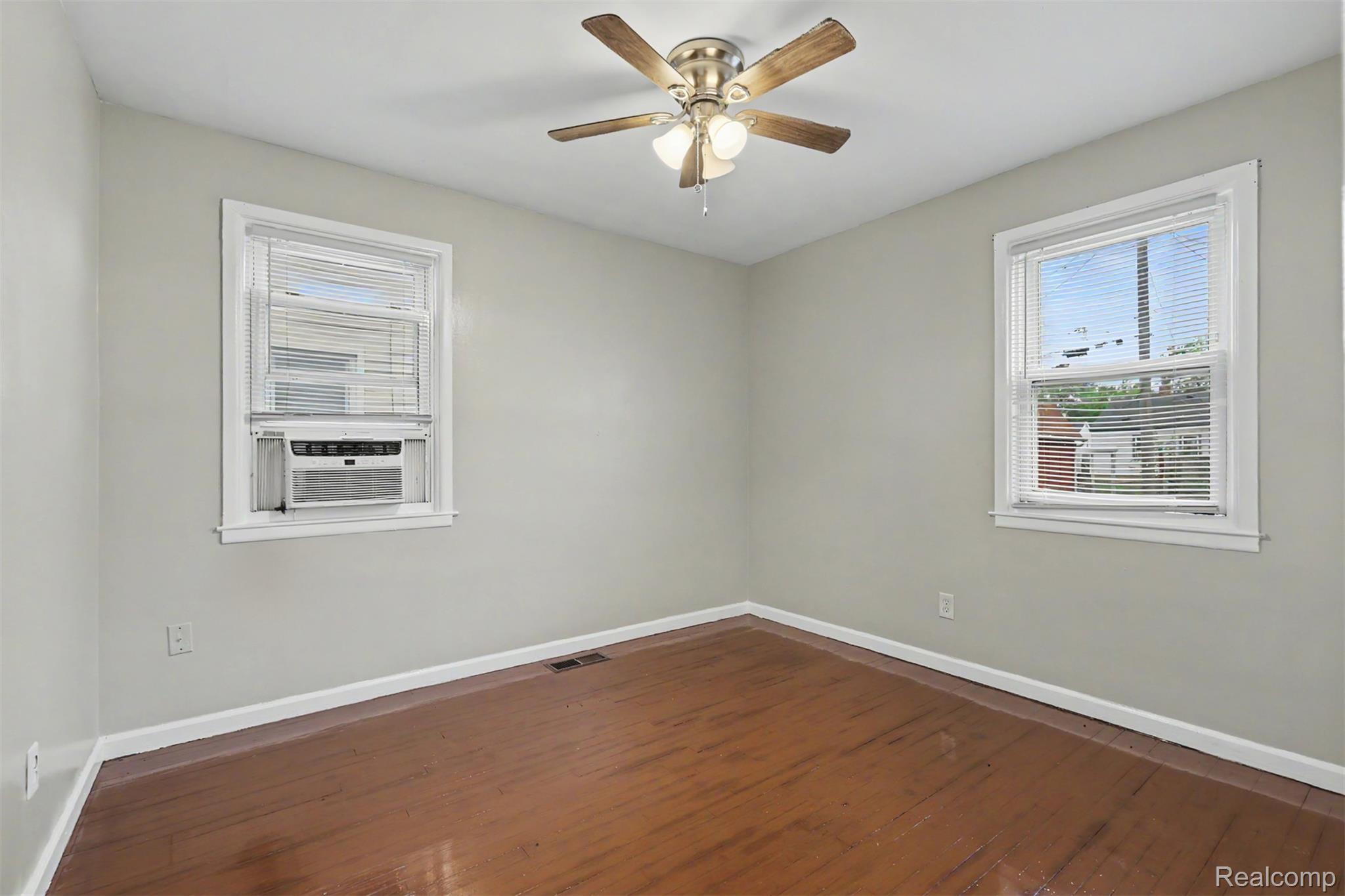 1770 Arlington Avenue Property Photo 12