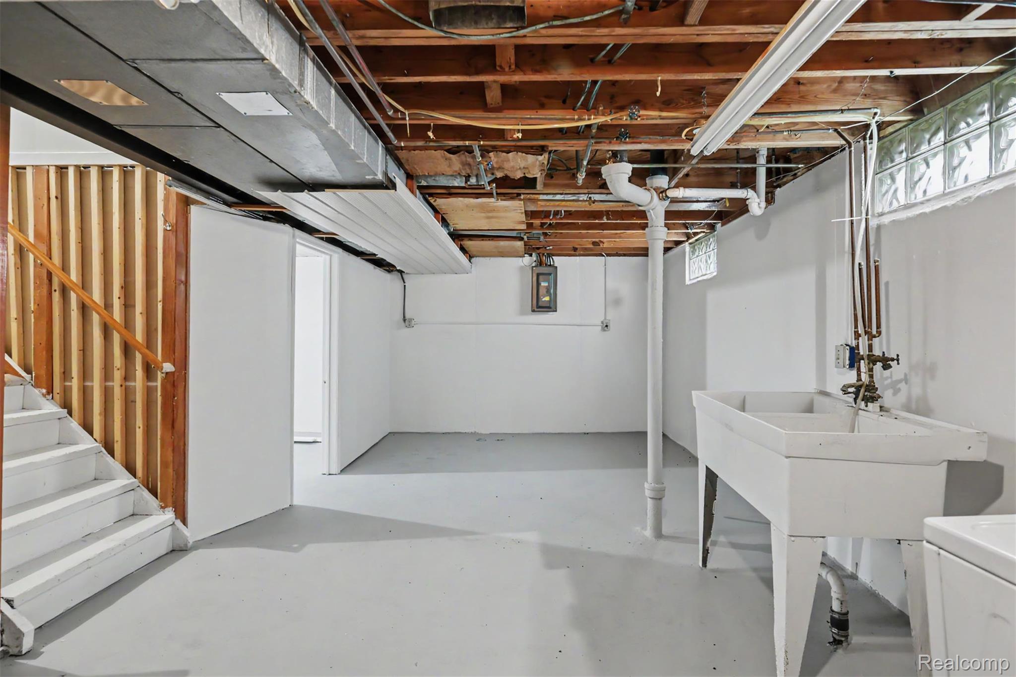 1770 Arlington Avenue Property Photo 14