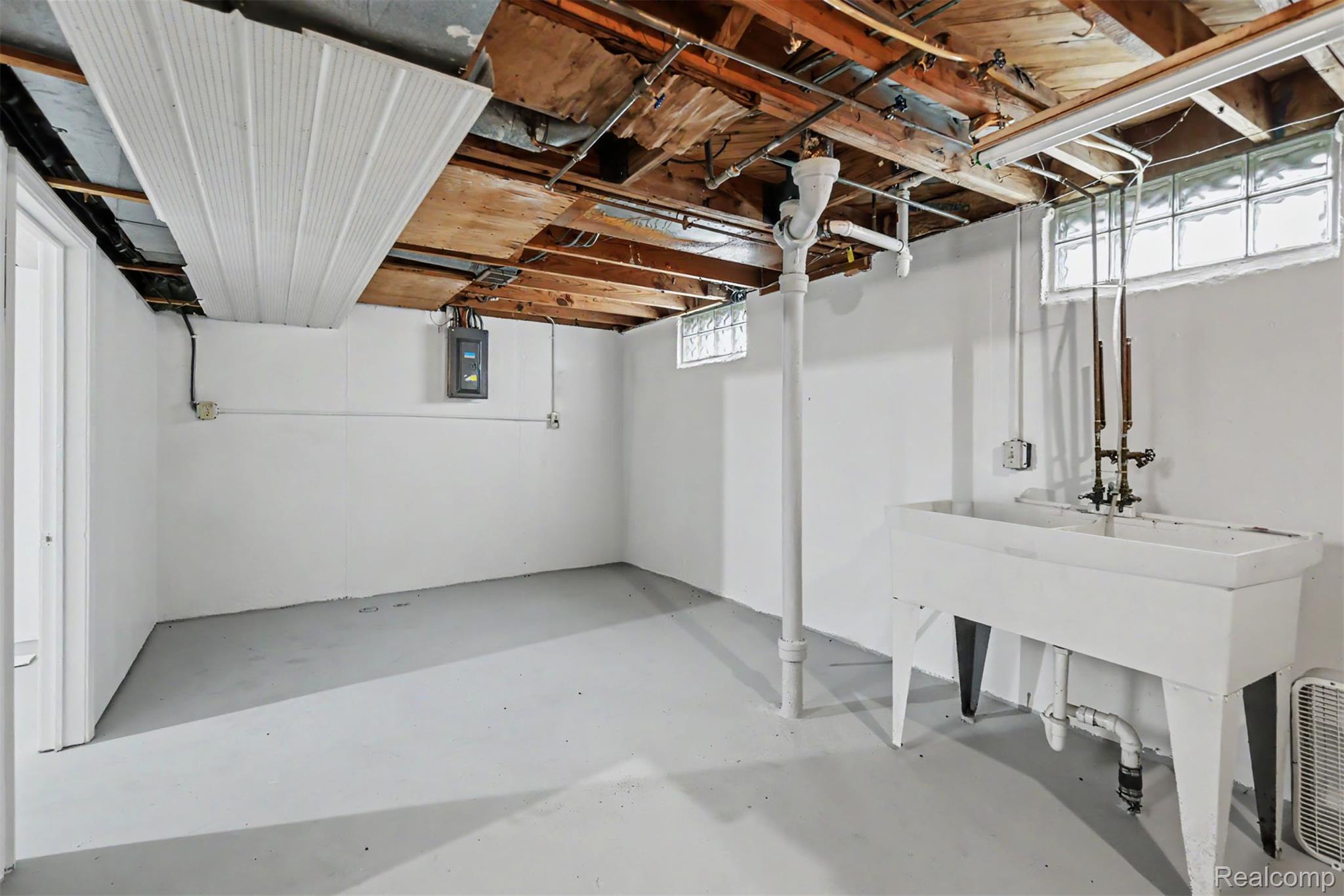 1770 Arlington Avenue Property Photo 15