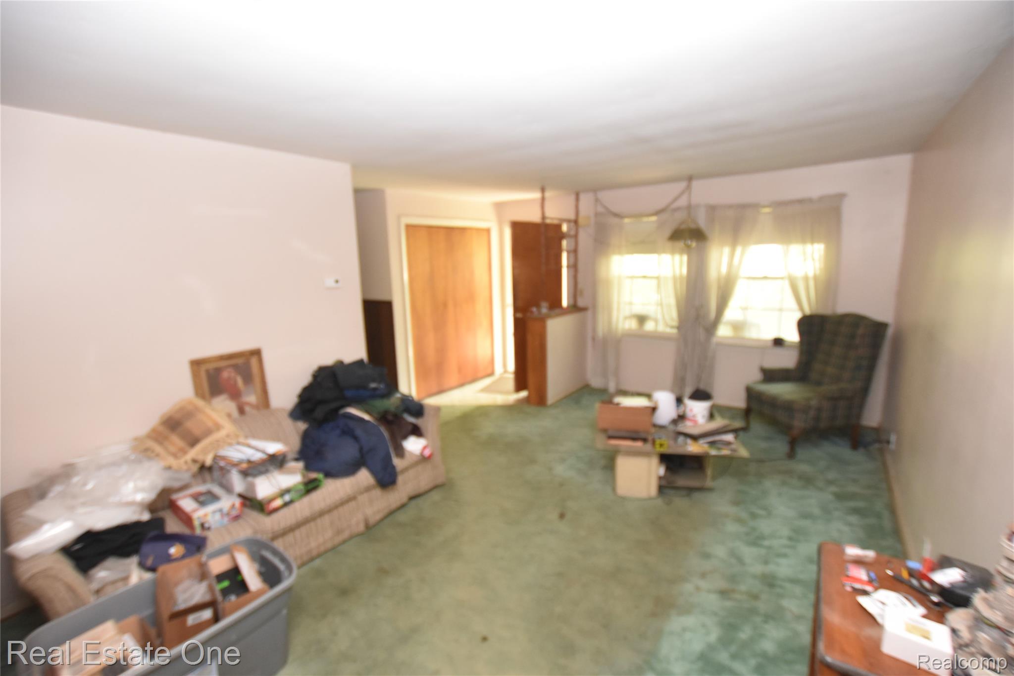 3482 W Maple Road Property Photo 8