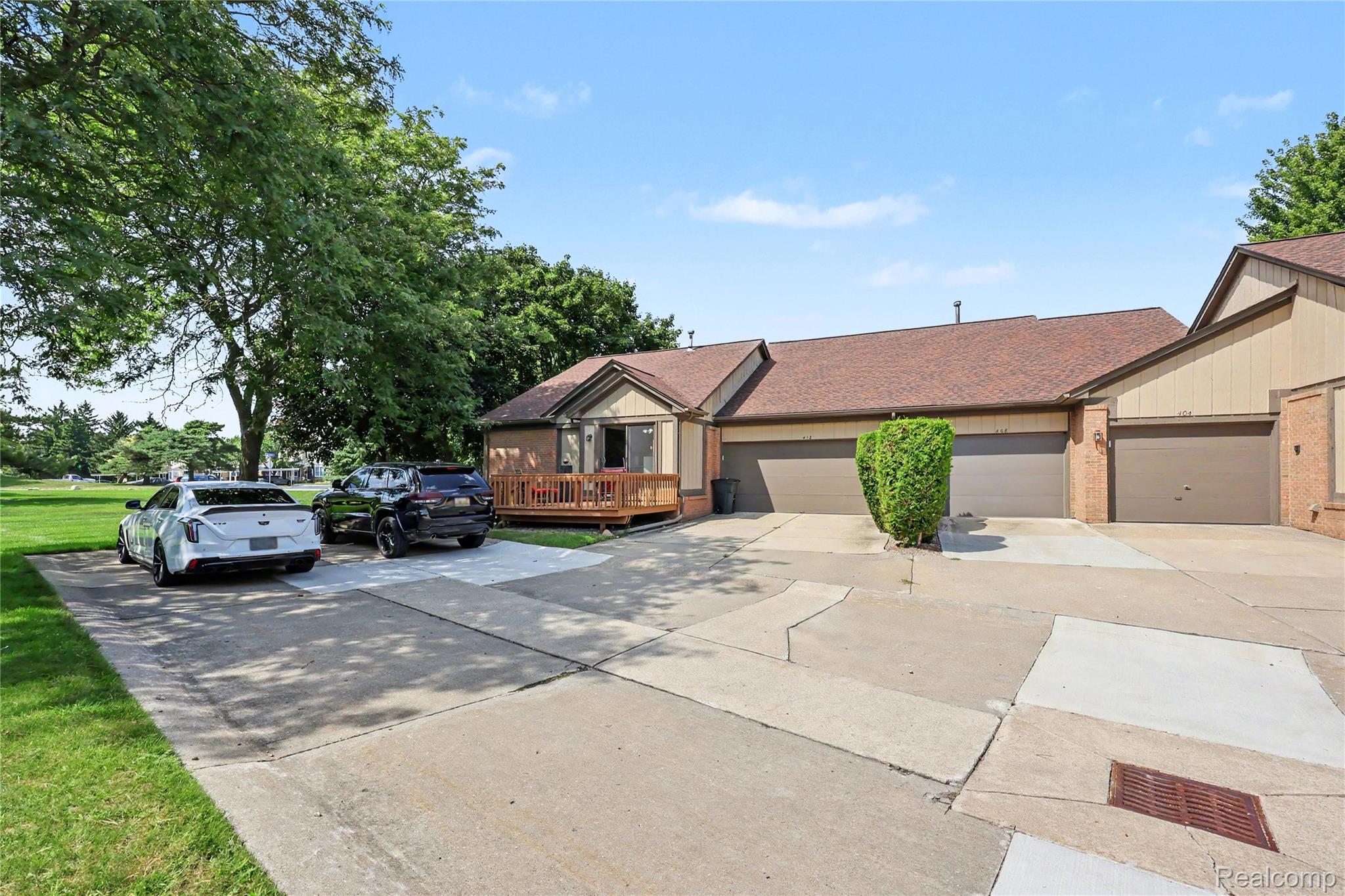 412 Meadow Bridge Drive Property Photo 23