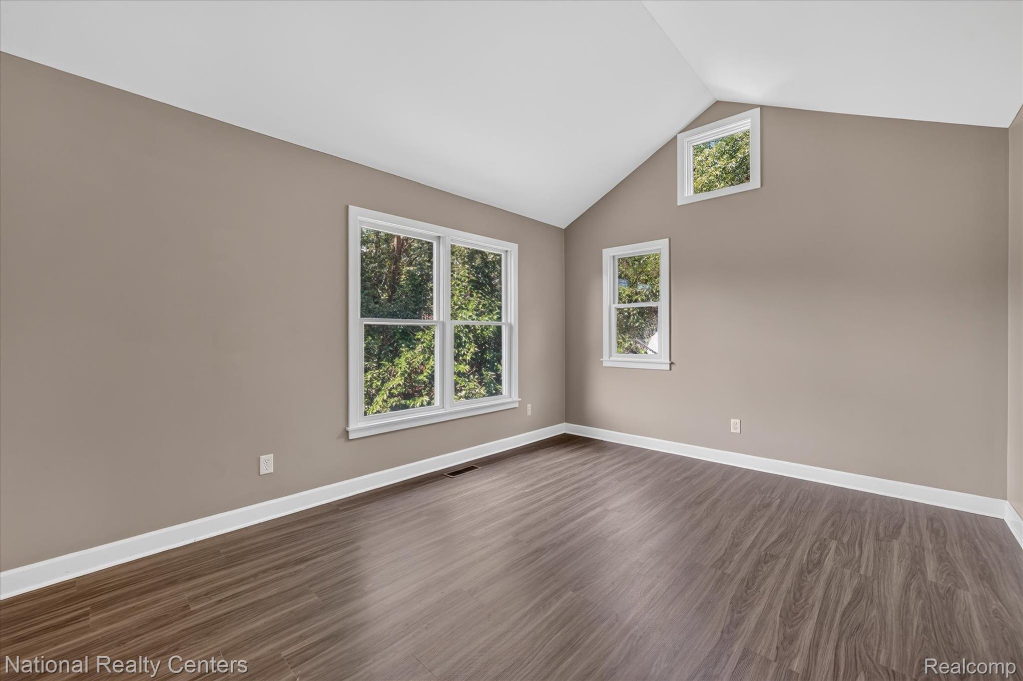 15771 Cavanaugh Lake Road Property Photo 30