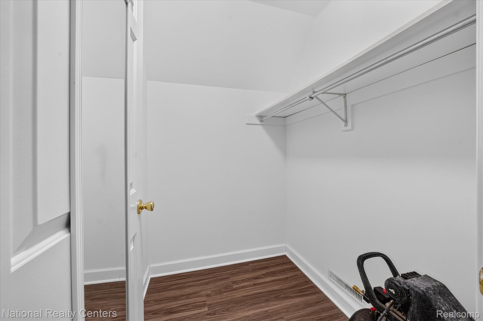15771 Cavanaugh Lake Road Property Photo 37