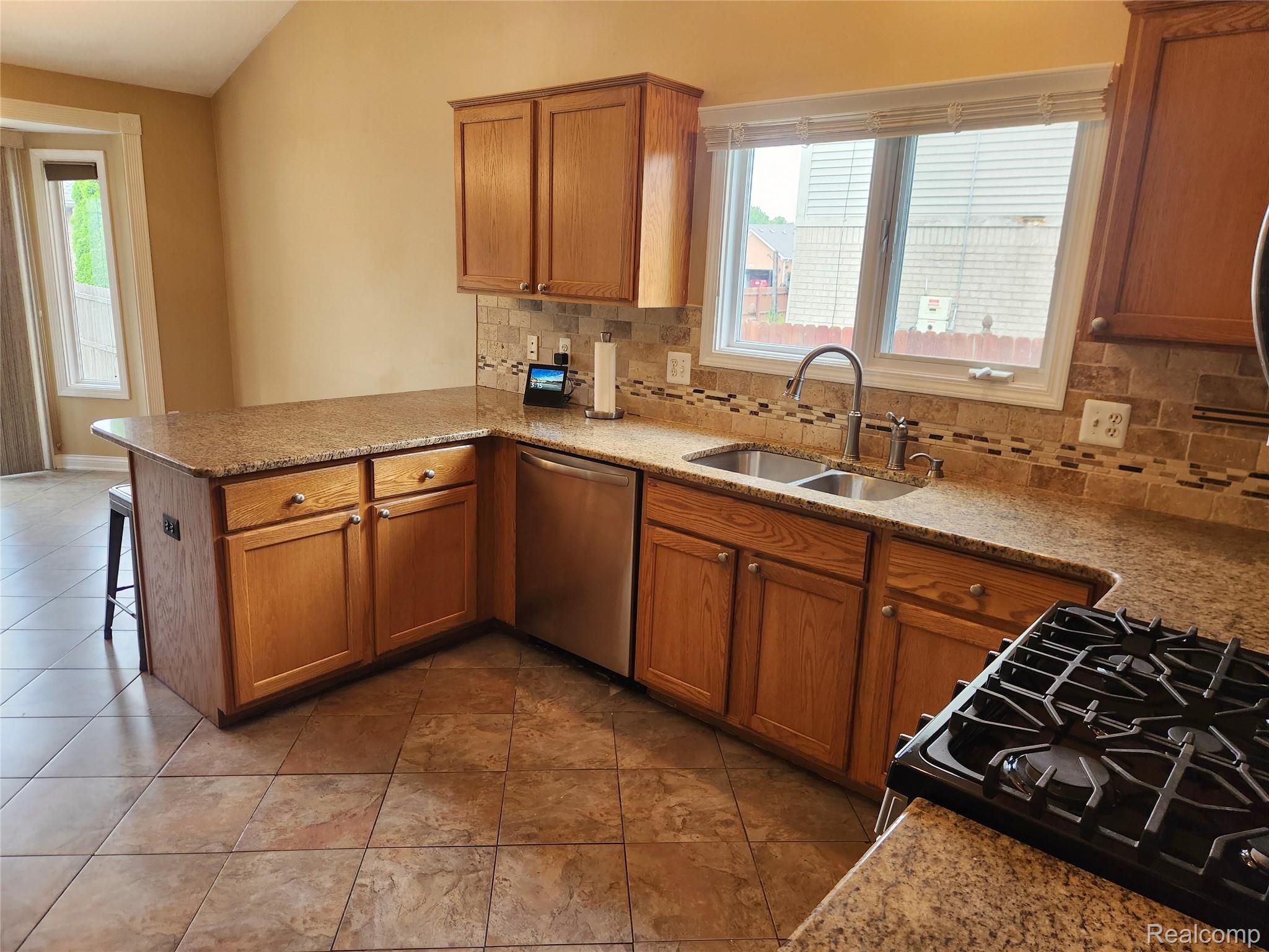 29007 Oakmont Drive Property Photo 2