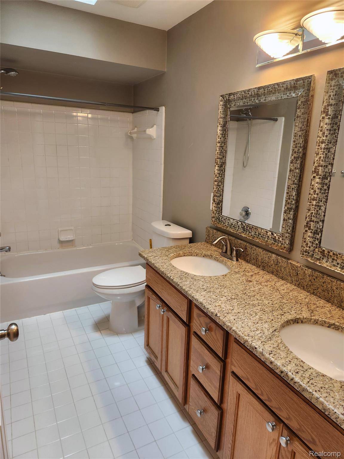 29007 Oakmont Drive Property Photo 13