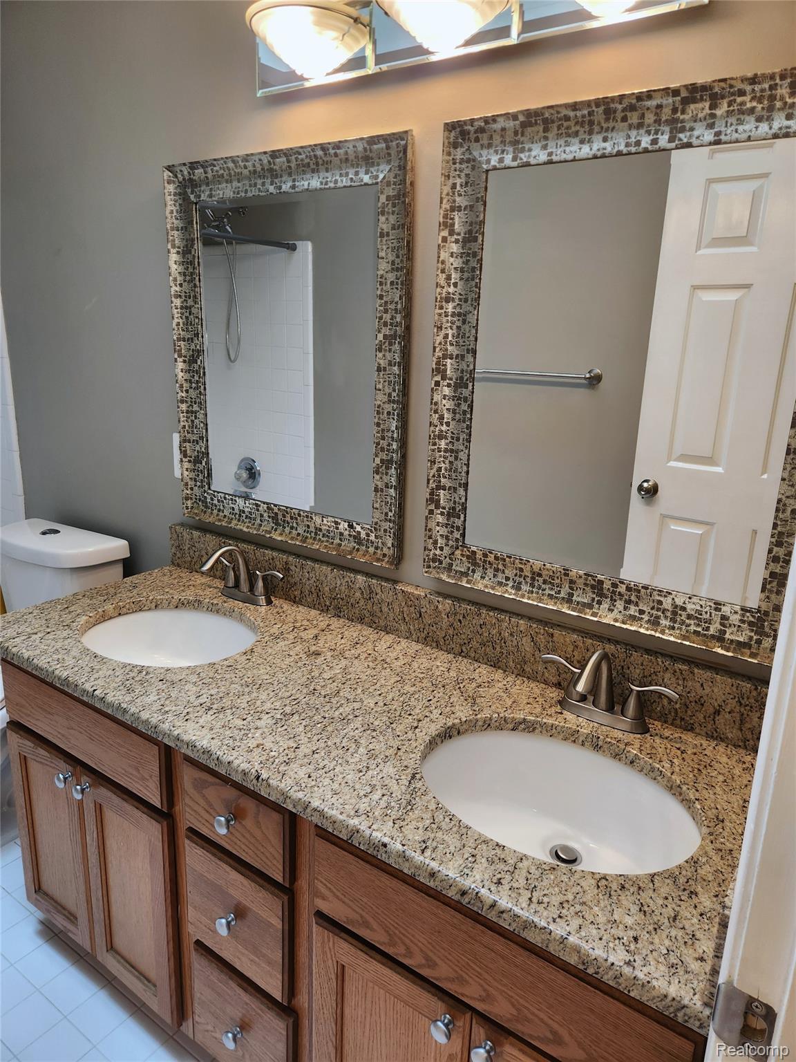29007 Oakmont Drive Property Photo 14