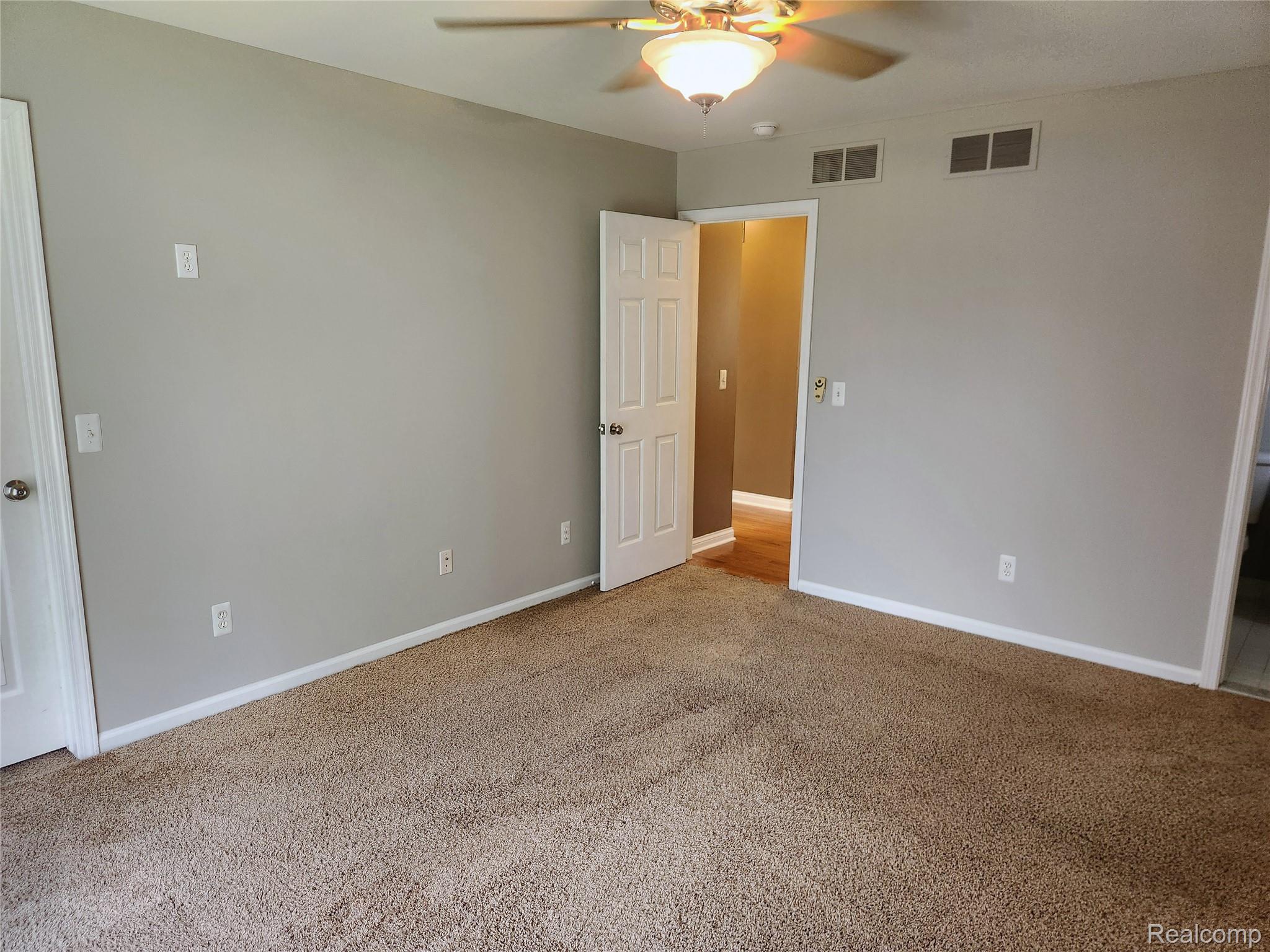 29007 Oakmont Drive Property Photo 17