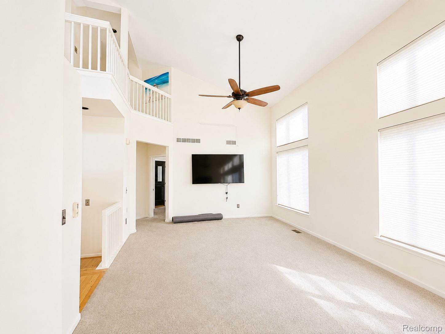 3235 Lynhurst Court Property Photo 10