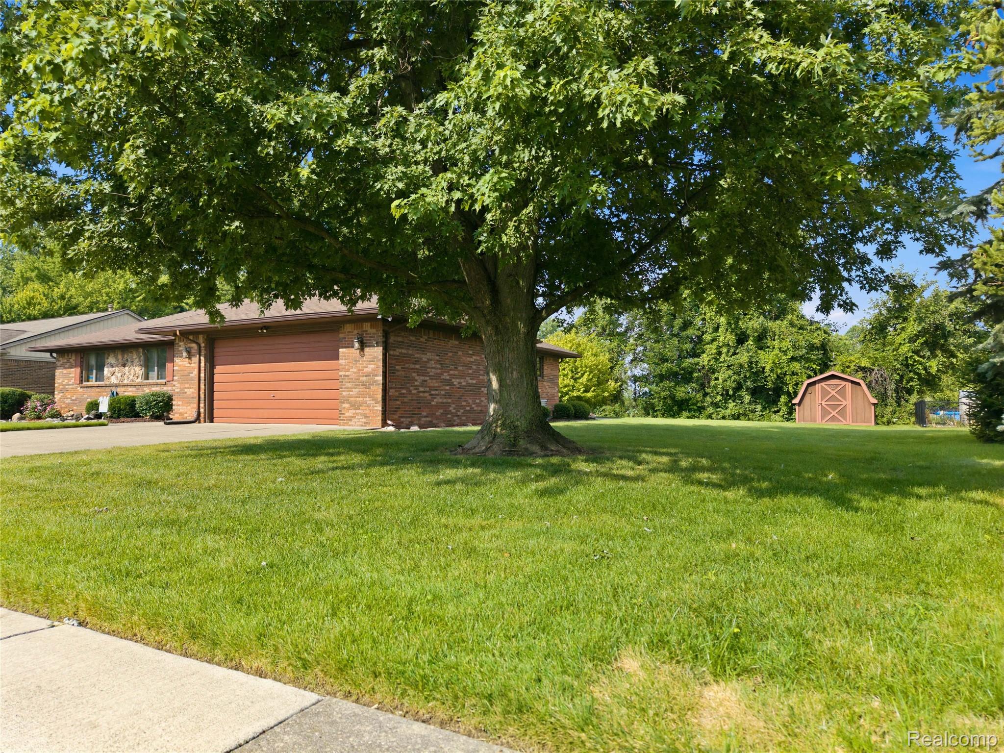 51957 N Adele Circle Property Photo 33
