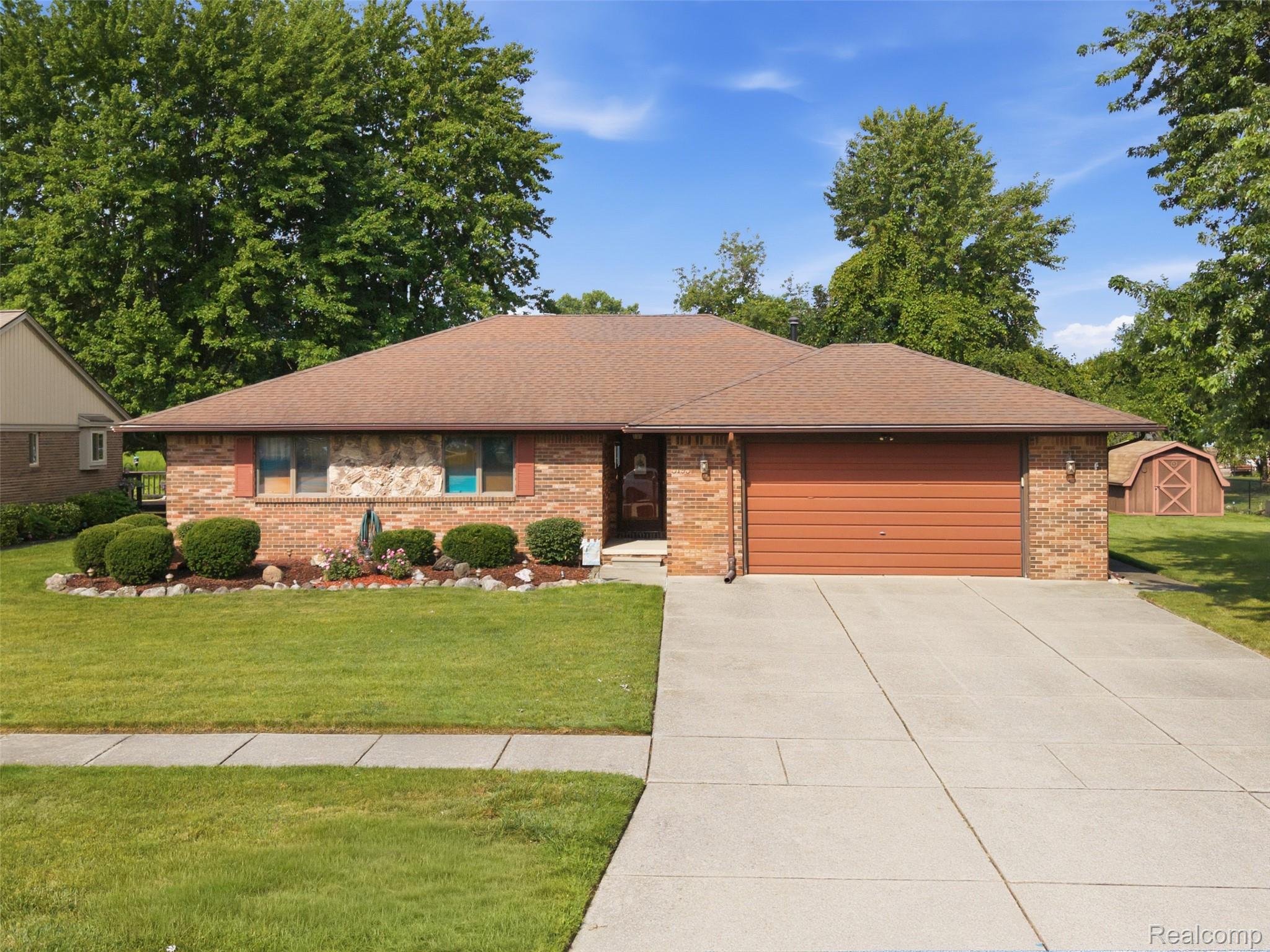 51957 N Adele Circle Property Photo 39