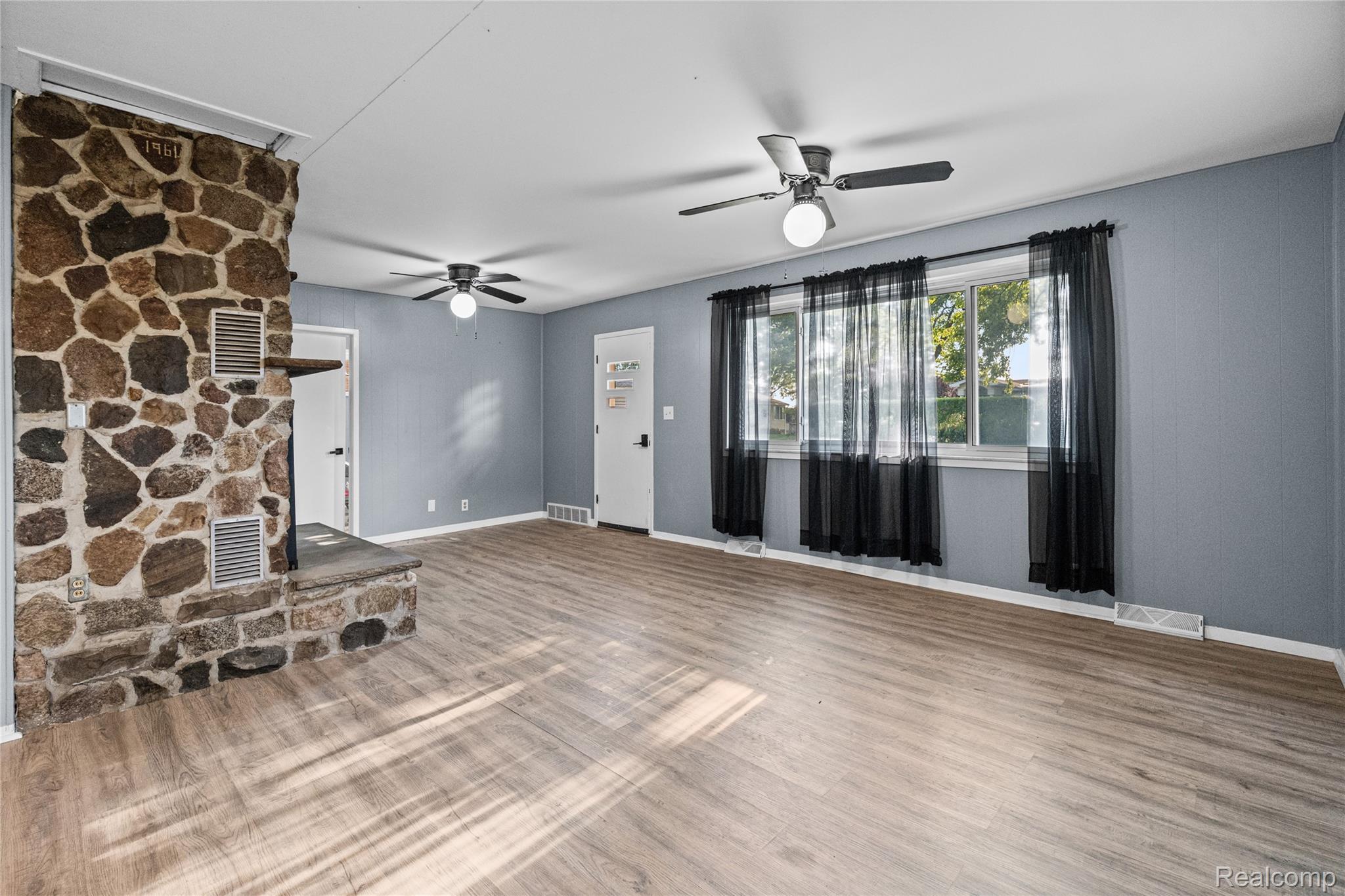 6220 Wertz Property Photo 13