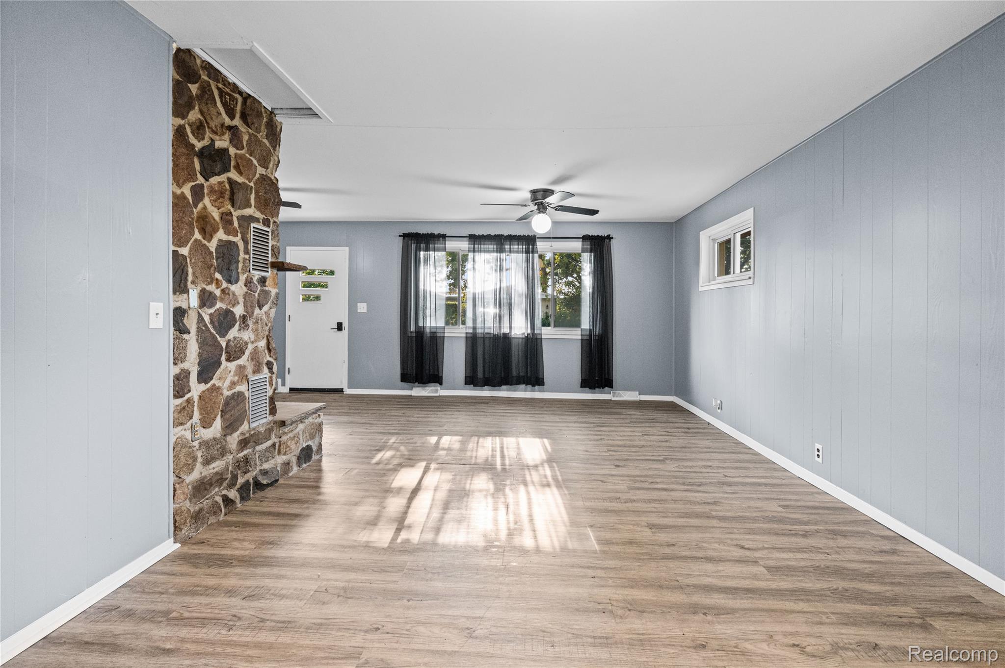 6220 Wertz Property Photo 14