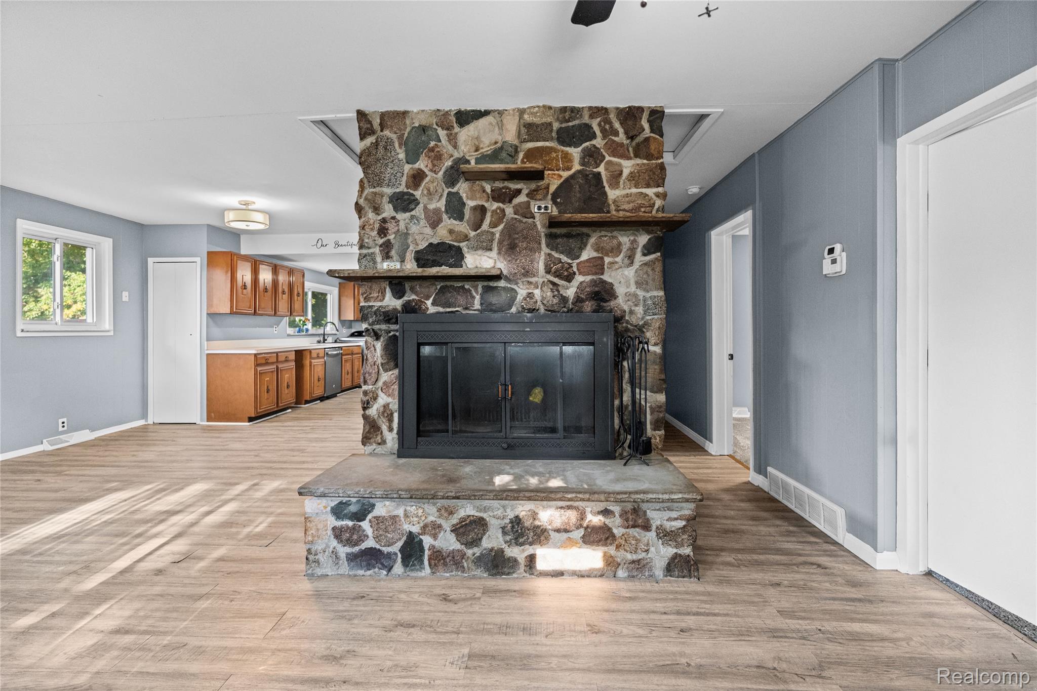 6220 Wertz Property Photo 15