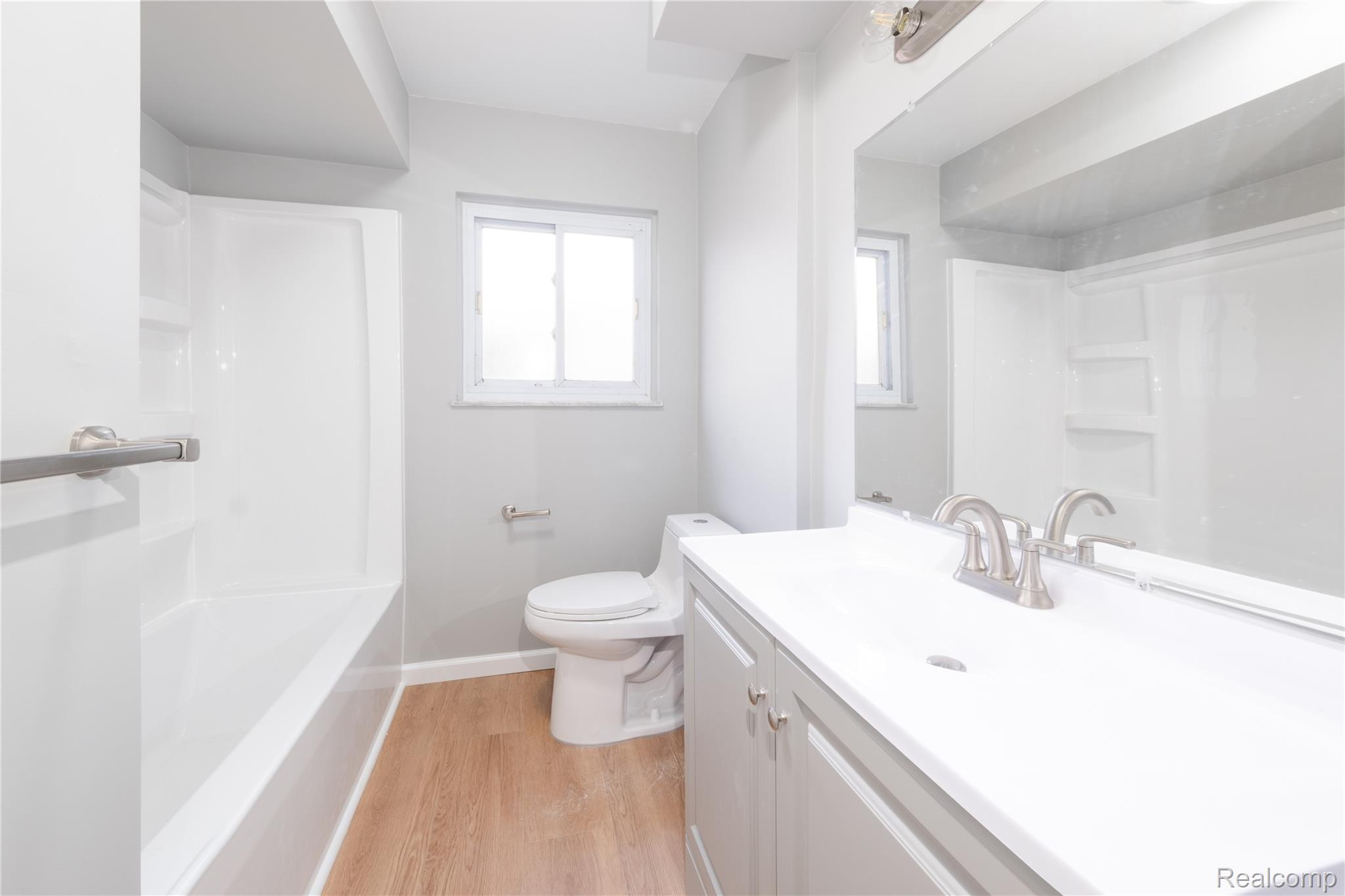 28542 Grobbel Avenue Property Photo 12
