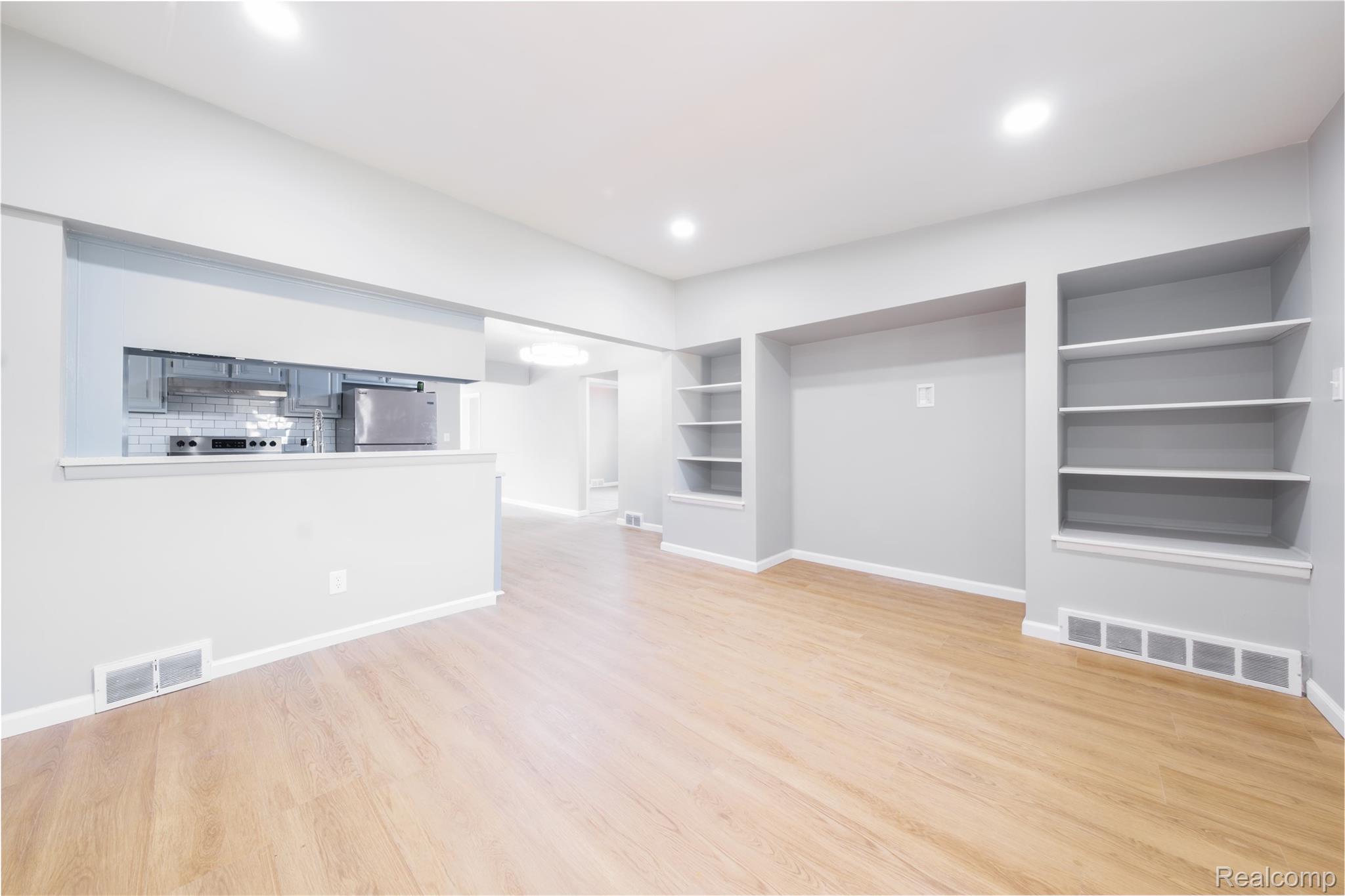 28542 Grobbel Avenue Property Photo 14