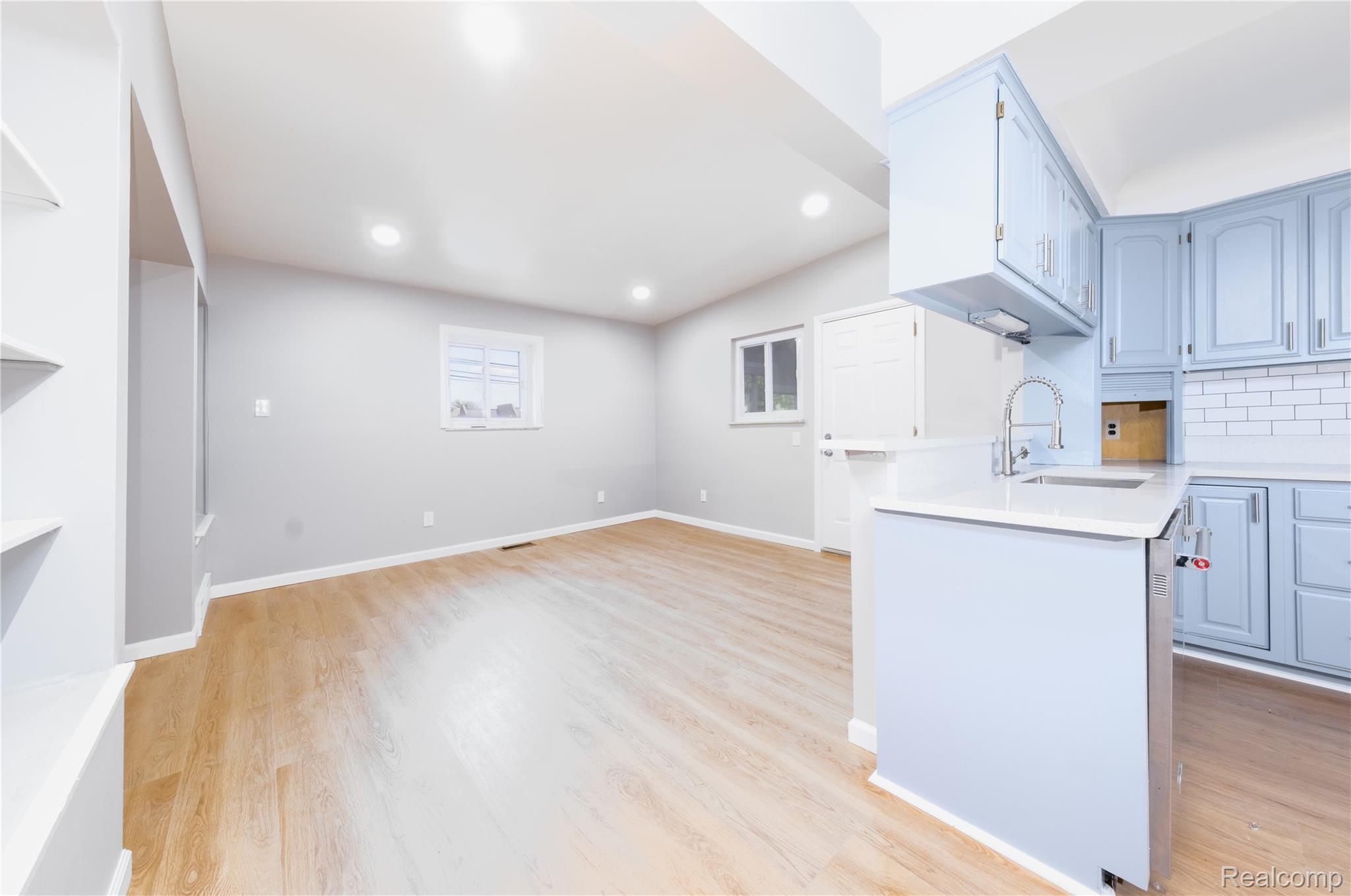 28542 Grobbel Avenue Property Photo 15