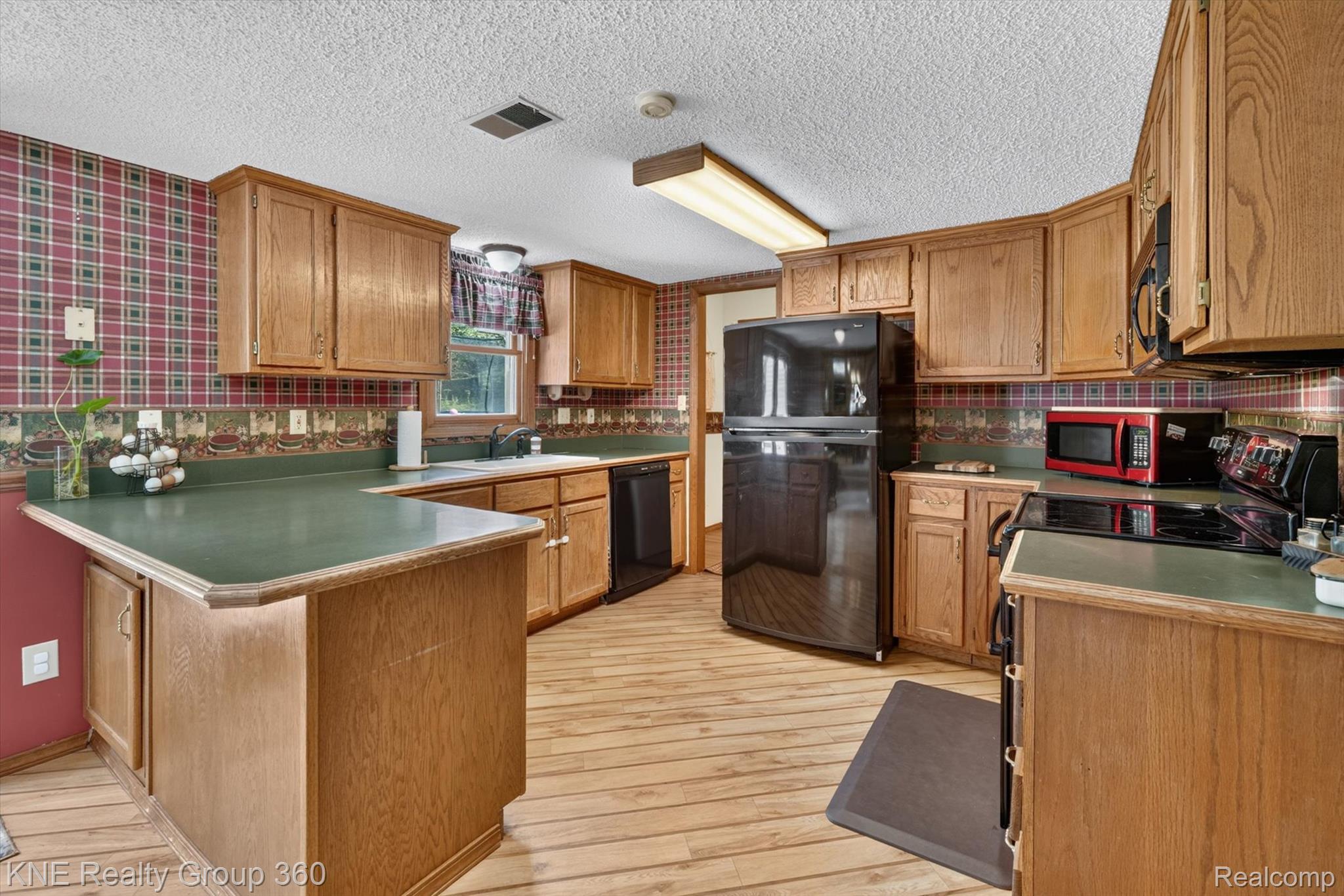9647 Bellevue Road Property Photo 10