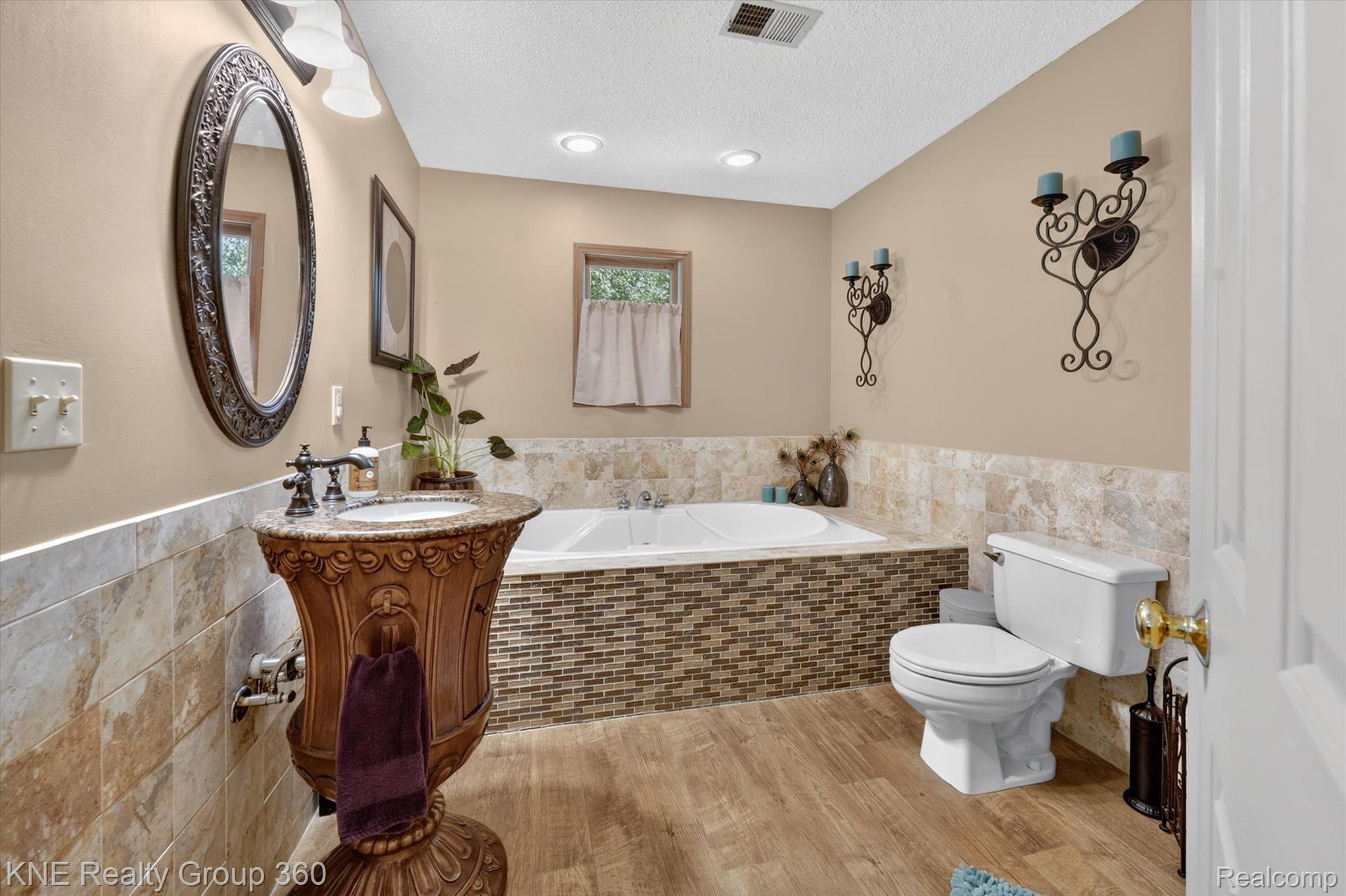 9647 Bellevue Road Property Photo 17