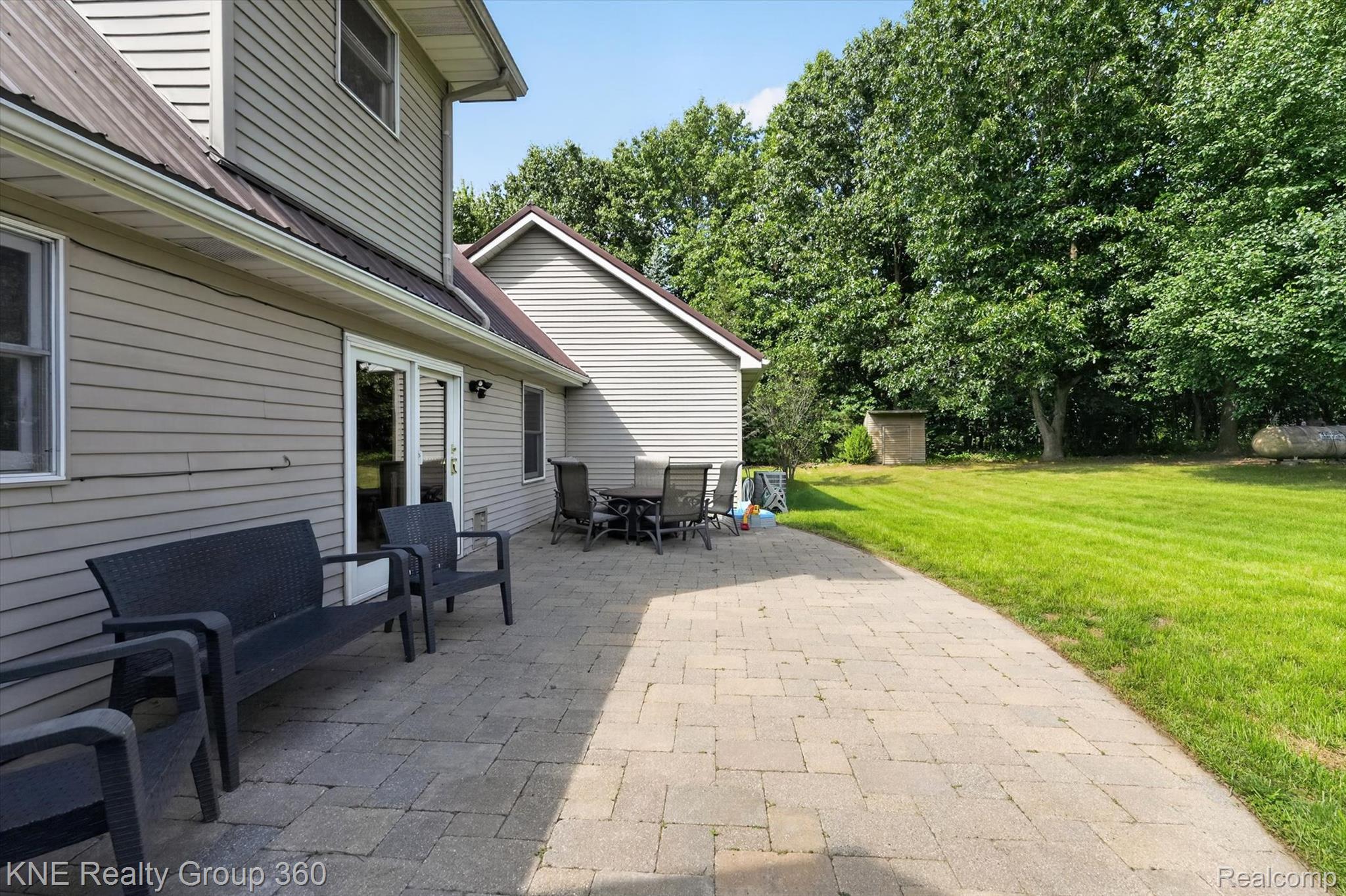 9647 Bellevue Road Property Photo 29