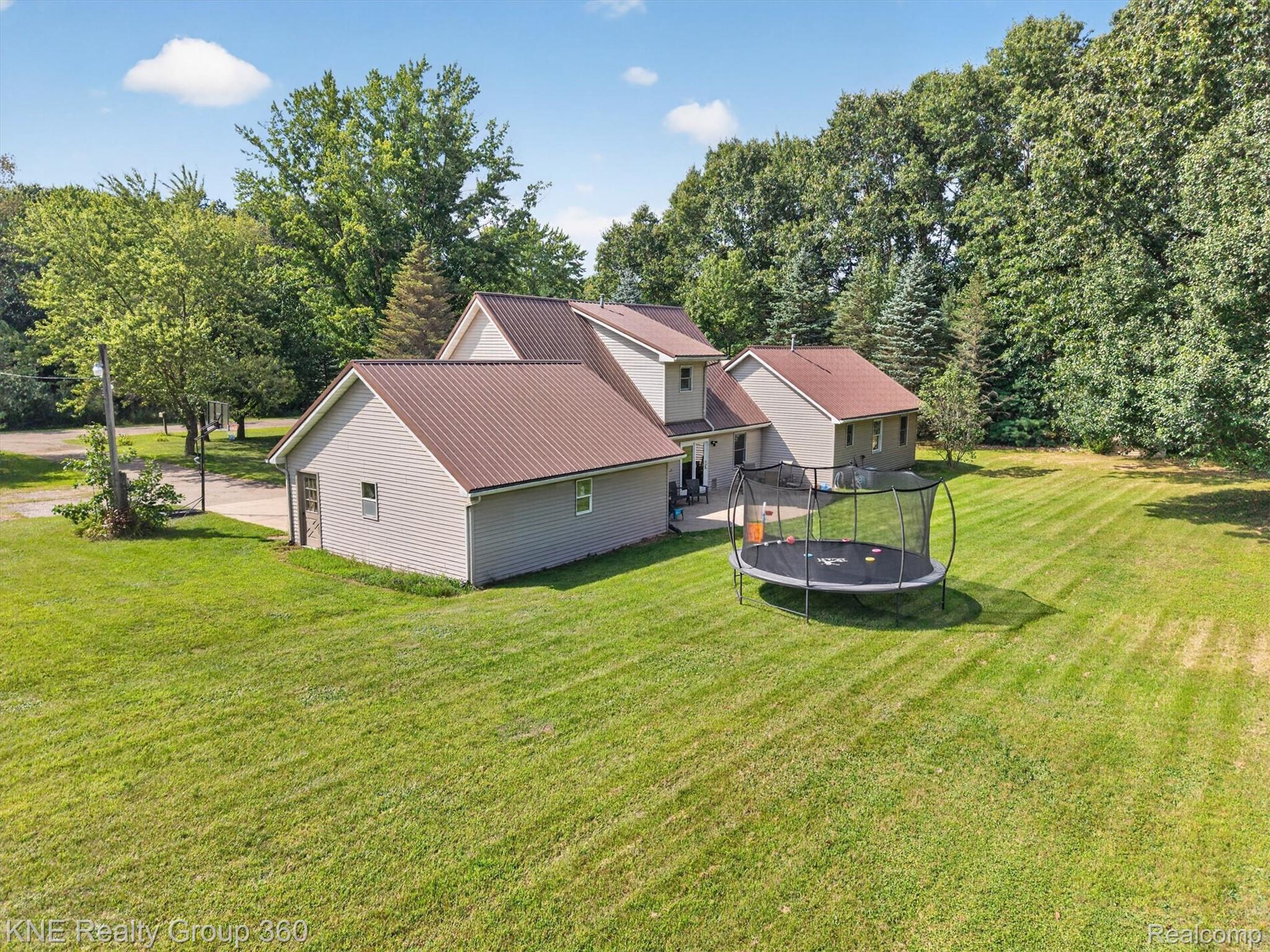 9647 Bellevue Road Property Photo 35