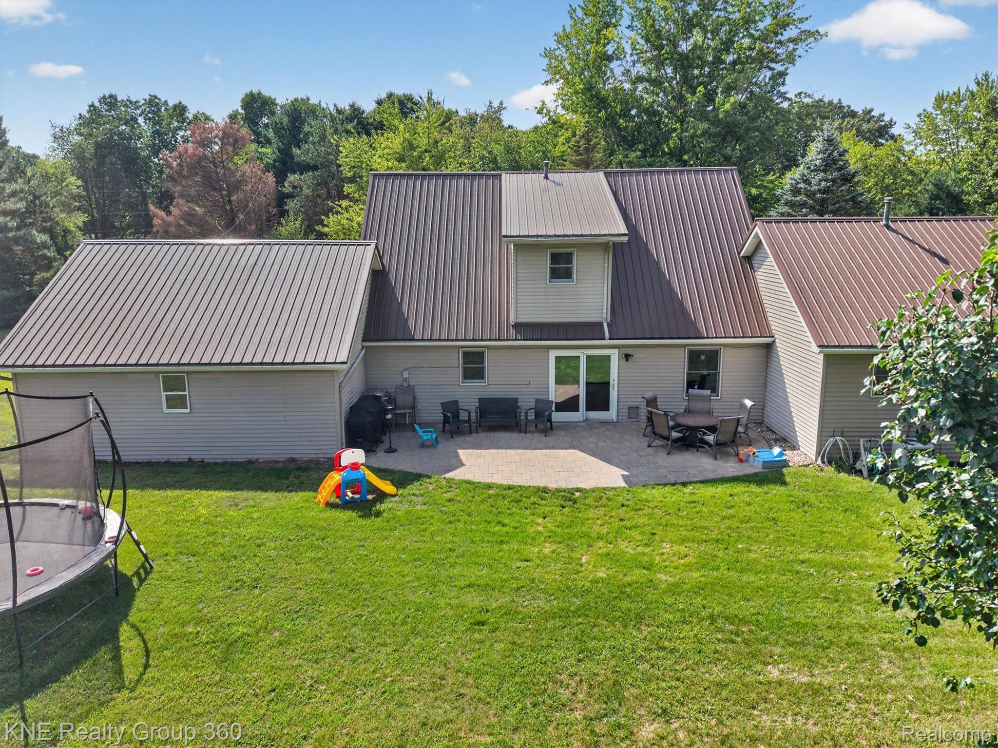 9647 Bellevue Road Property Photo 37