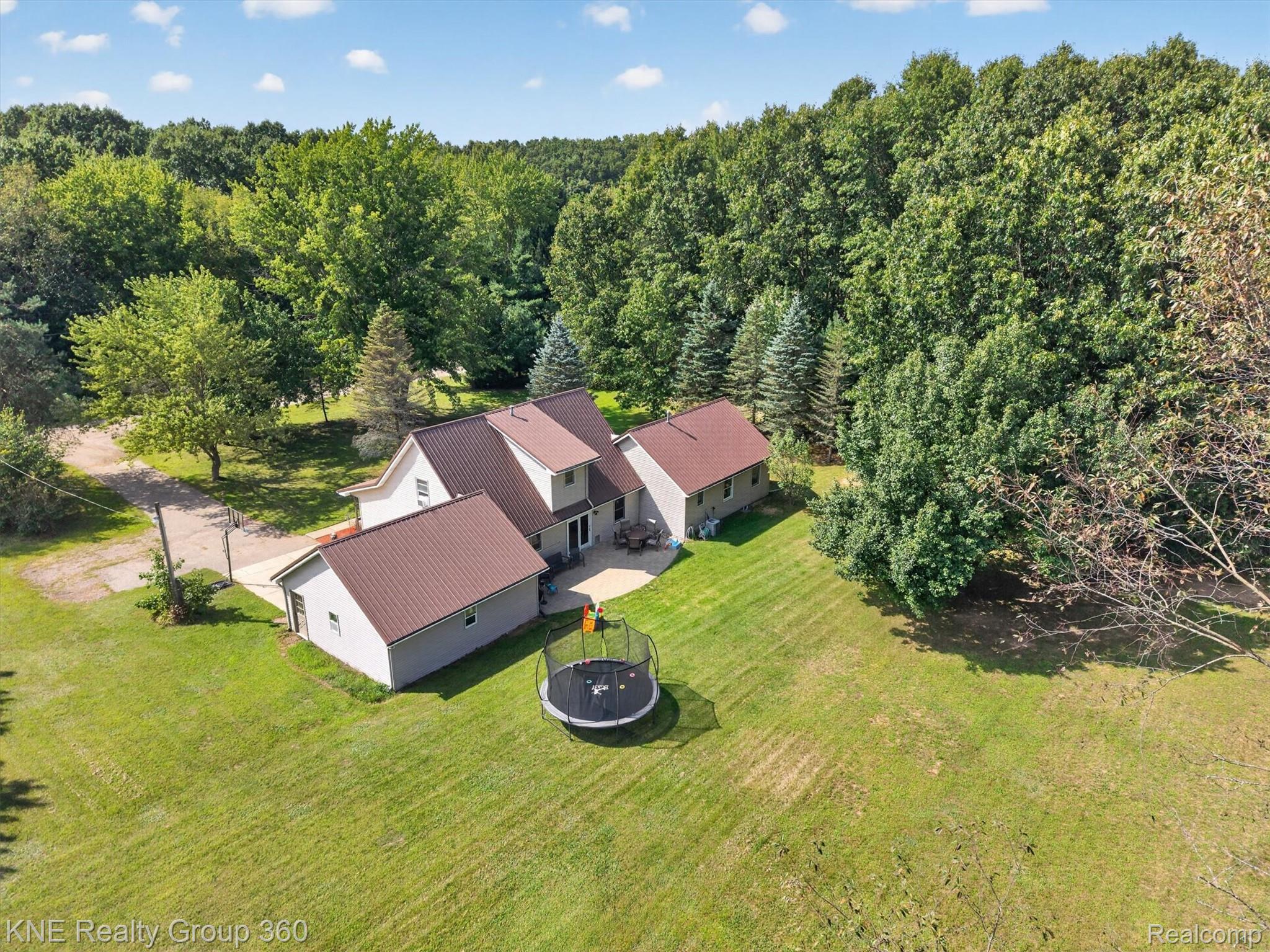 9647 Bellevue Road Property Photo 41