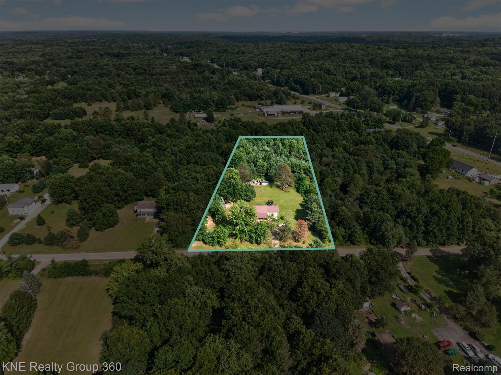9647 Bellevue Road Property Photo 44