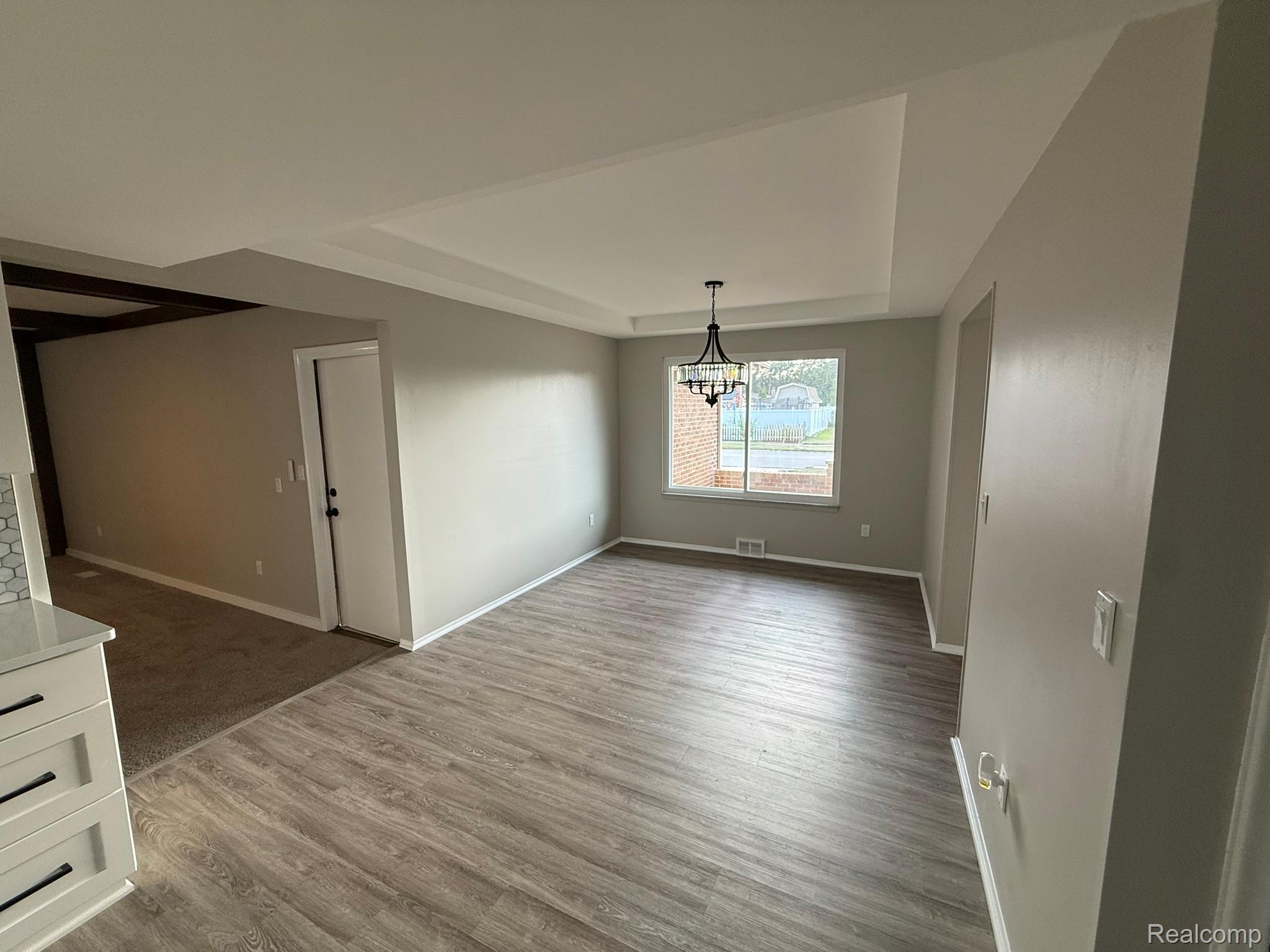 39232 Donahue Drive Property Photo 15