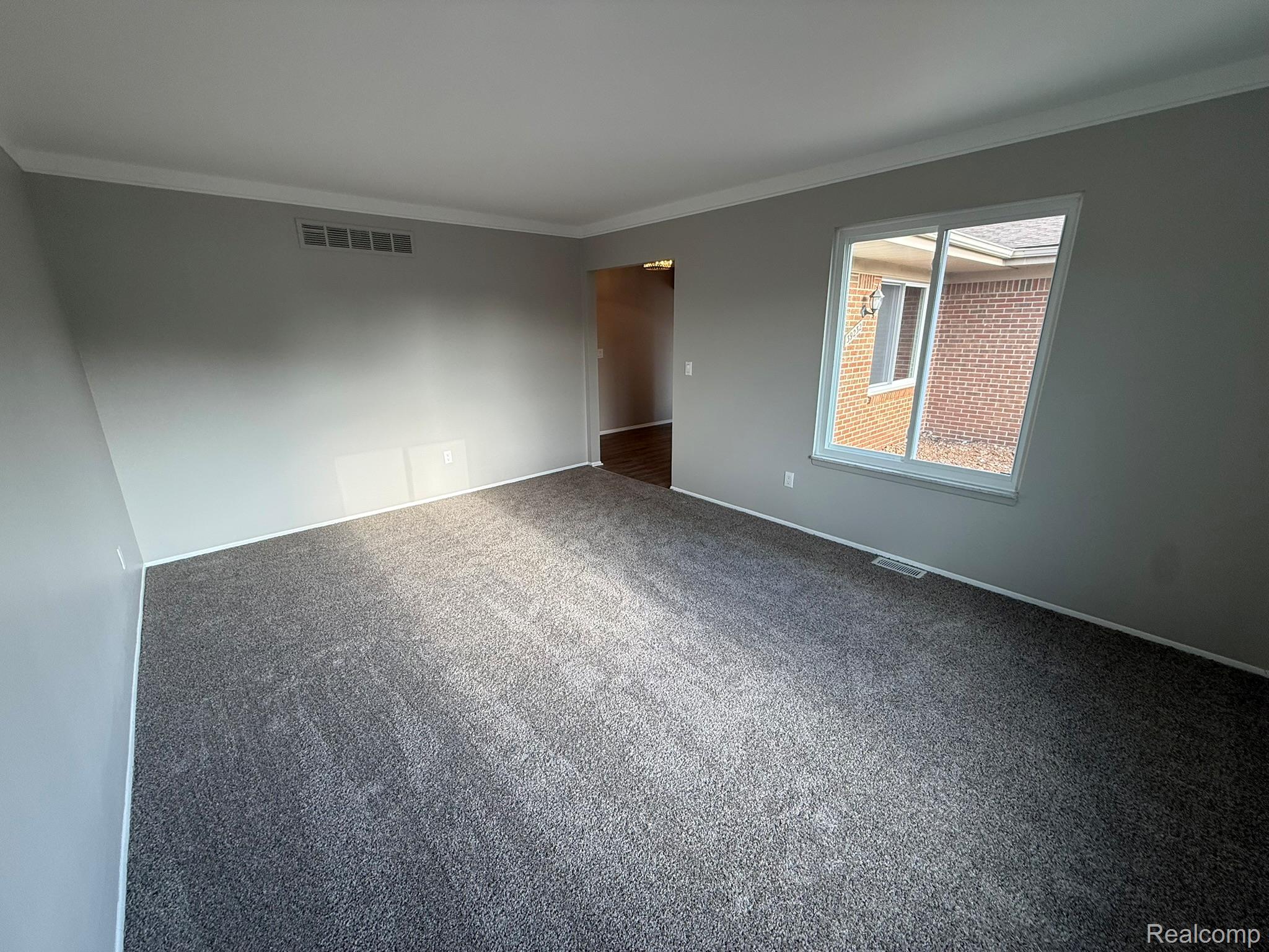 39232 Donahue Drive Property Photo 19