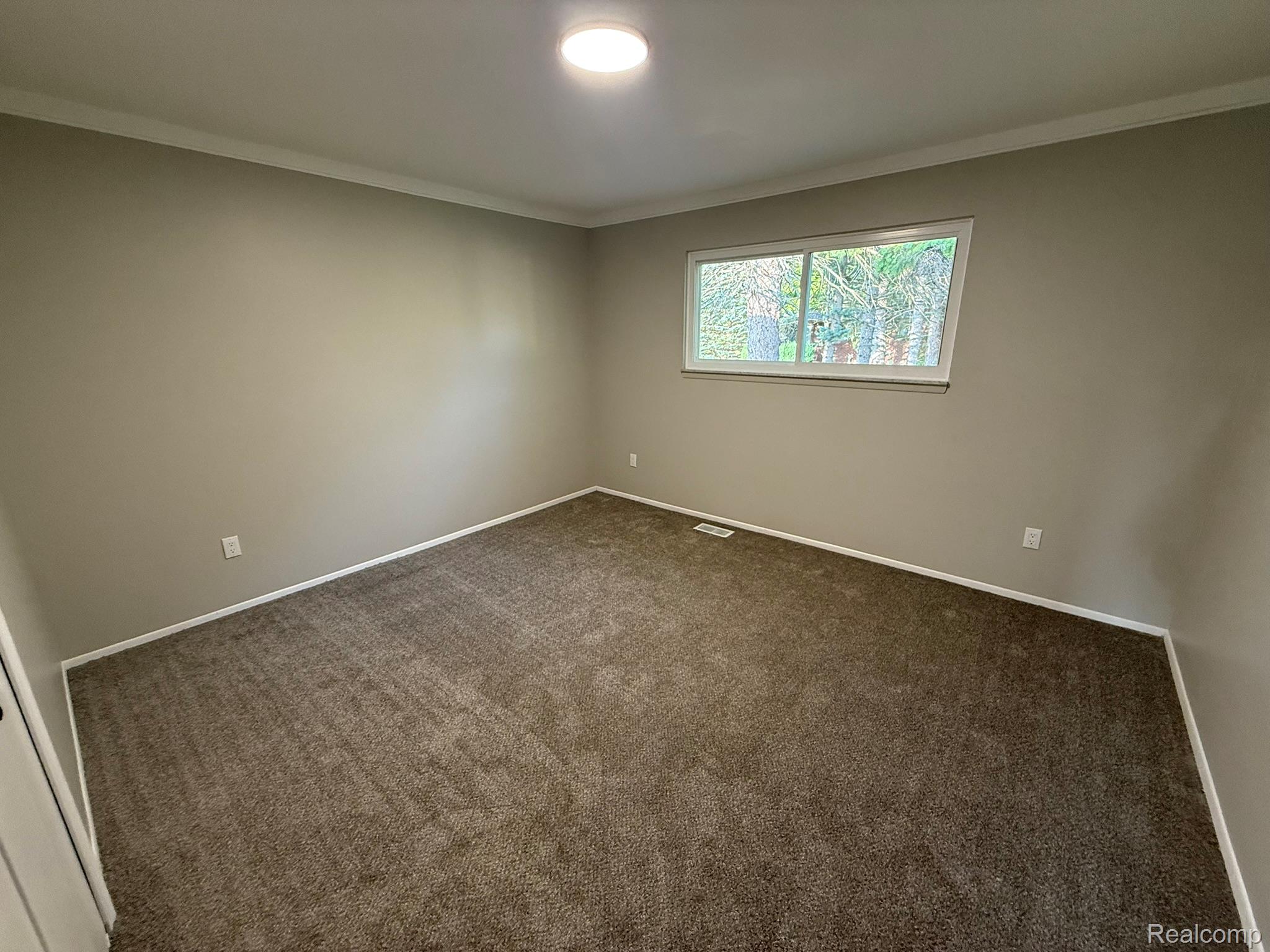 39232 Donahue Drive Property Photo 22