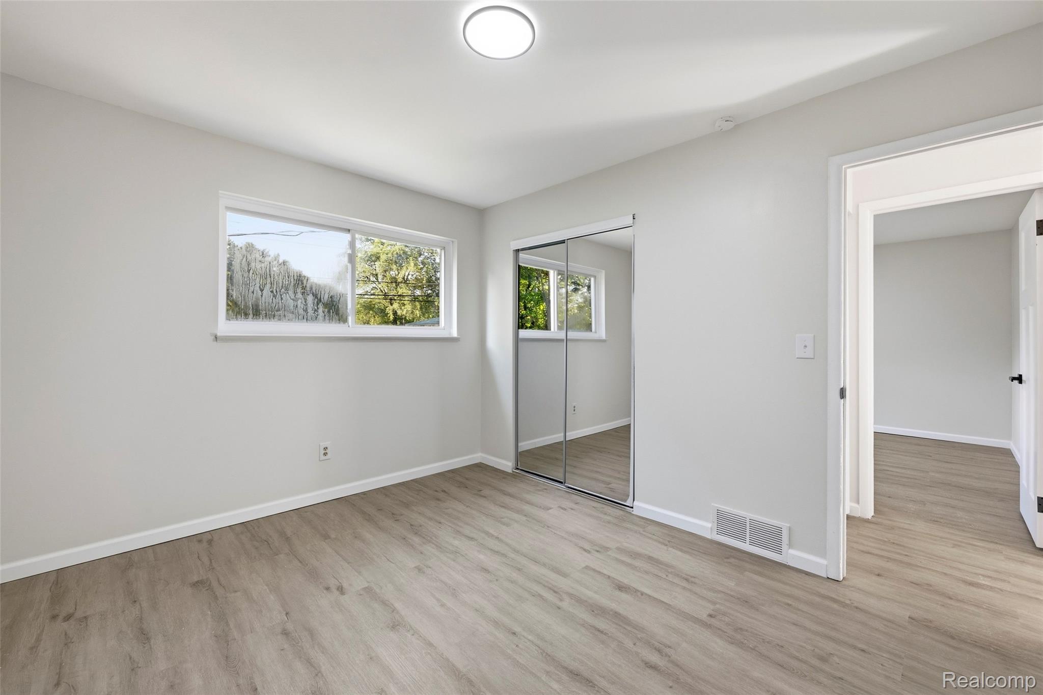 26703 Norfolk Street Property Photo 17