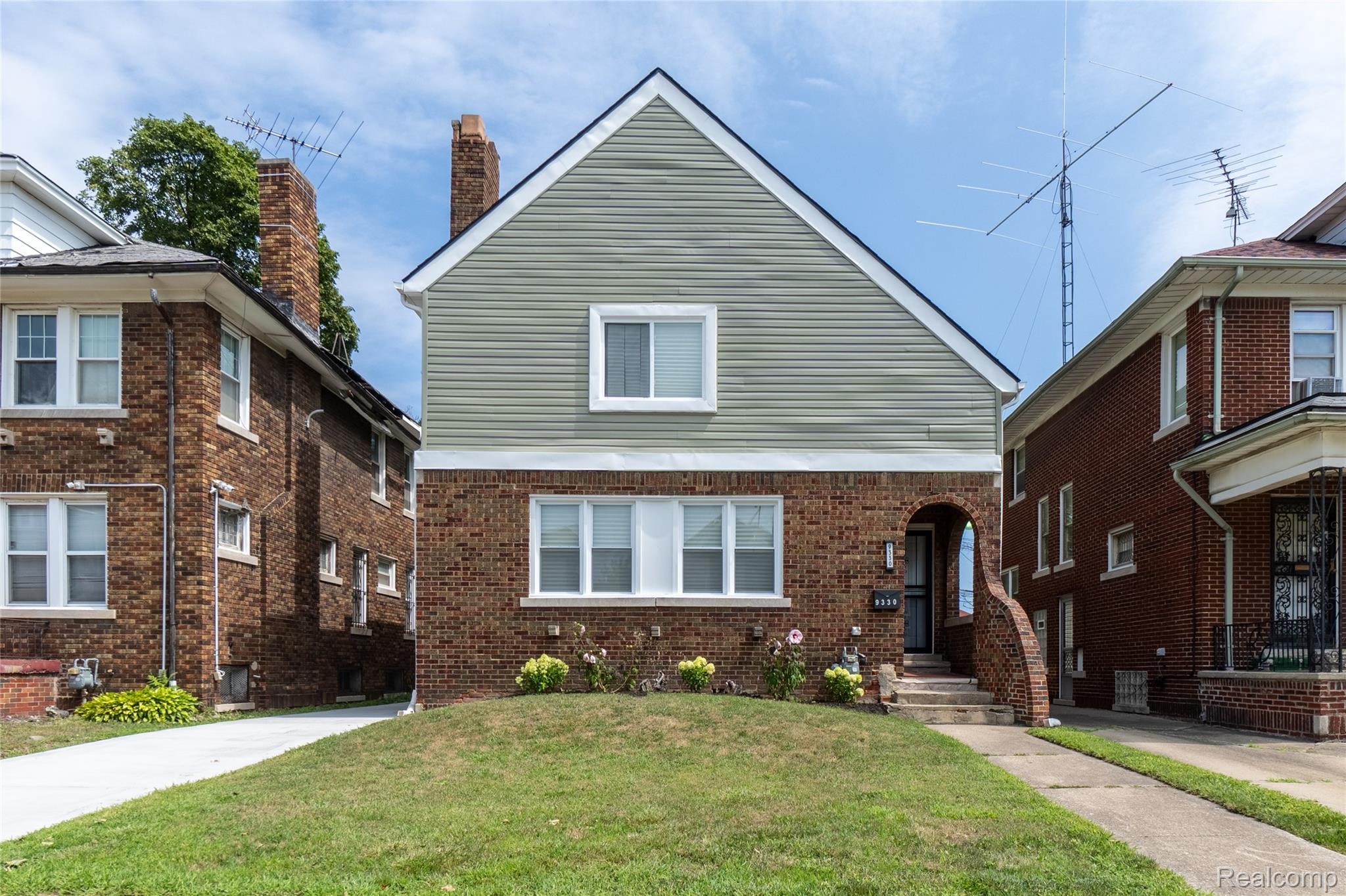 9330 Wildemere Street Property Photo 1