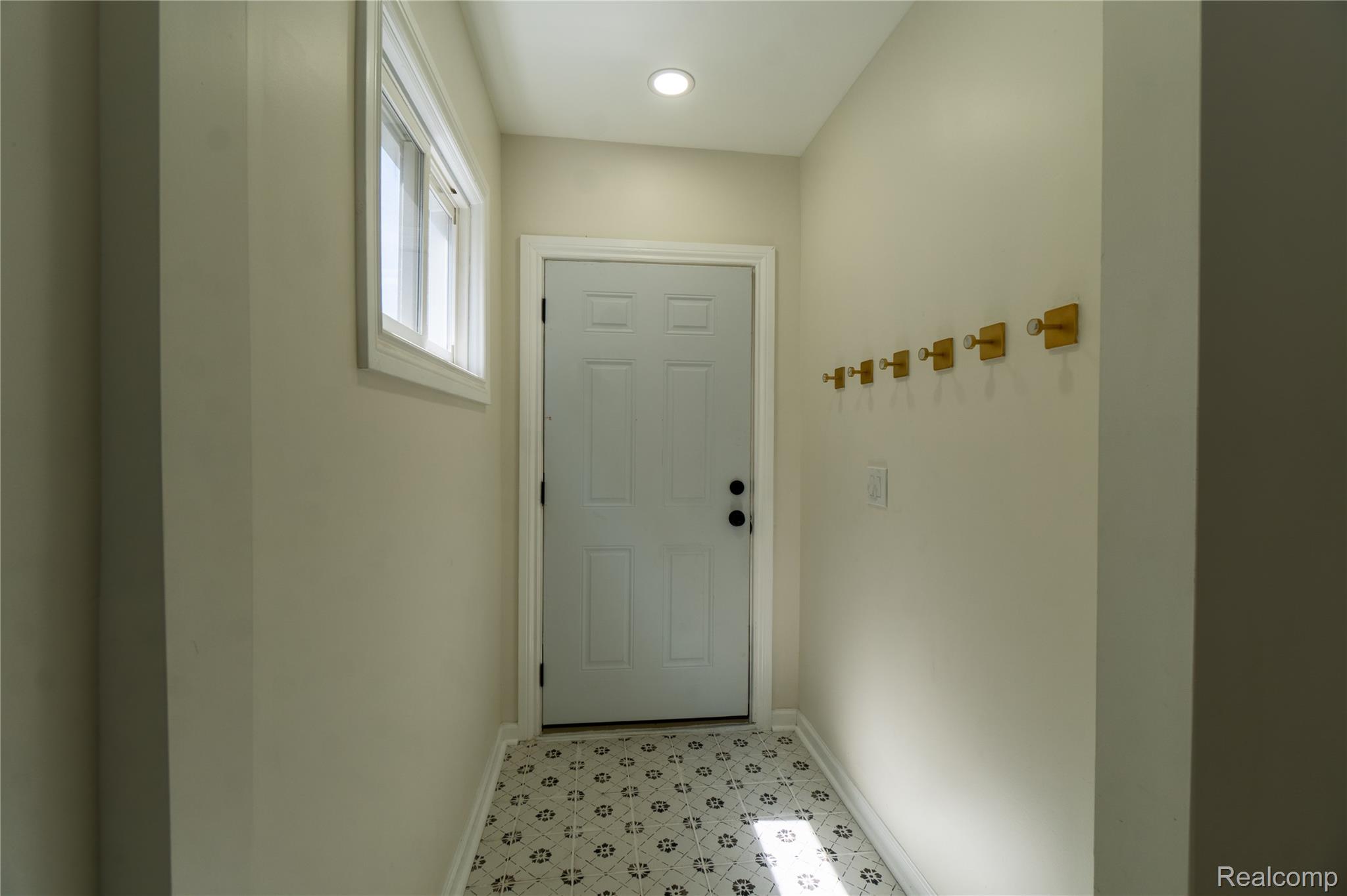 9330 Wildemere Street Property Photo 4