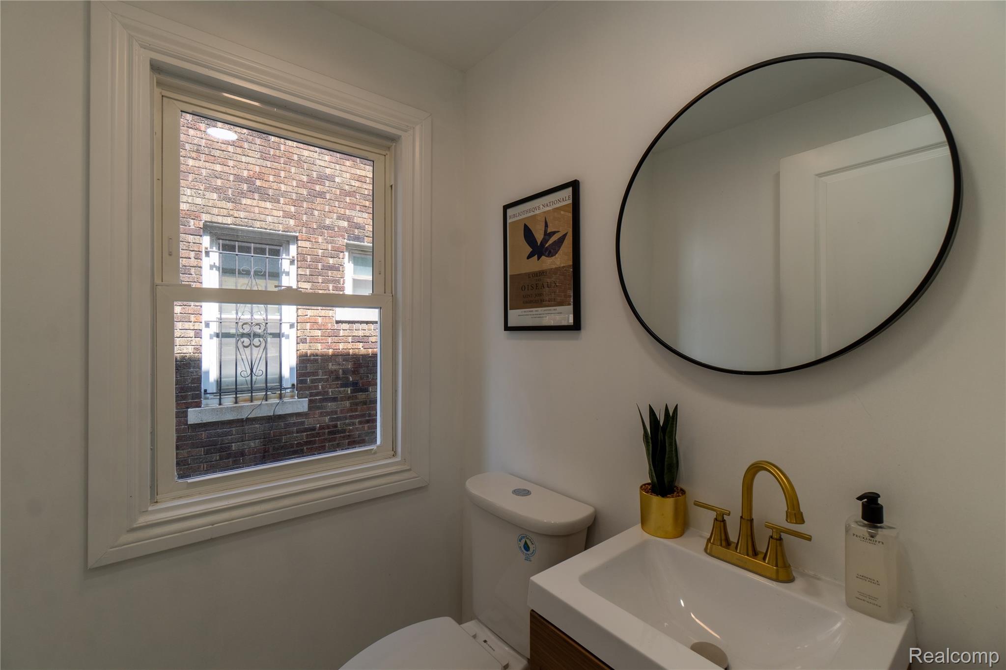 9330 Wildemere Street Property Photo 10
