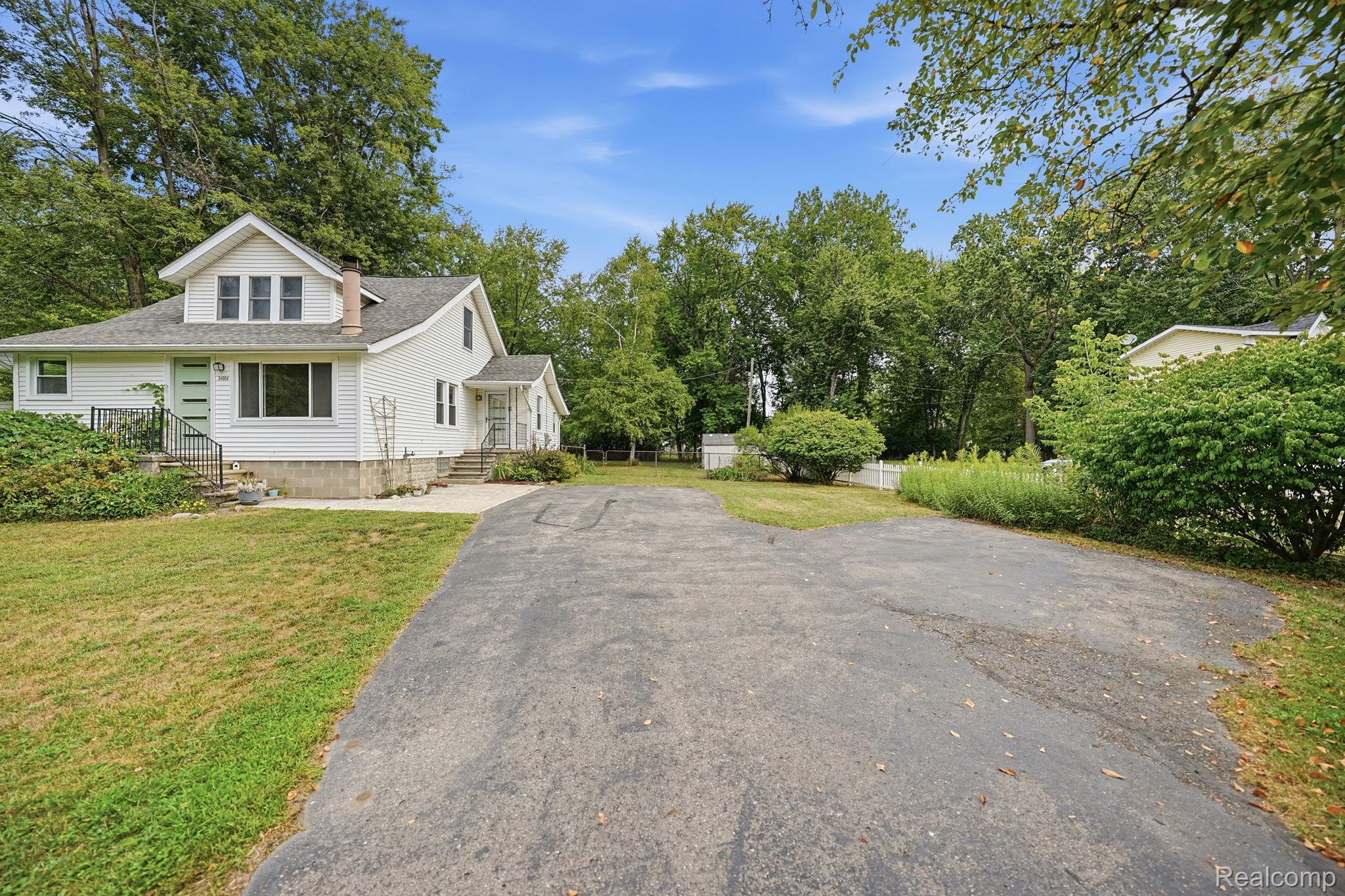 34004 Kirby Street Property Photo 2