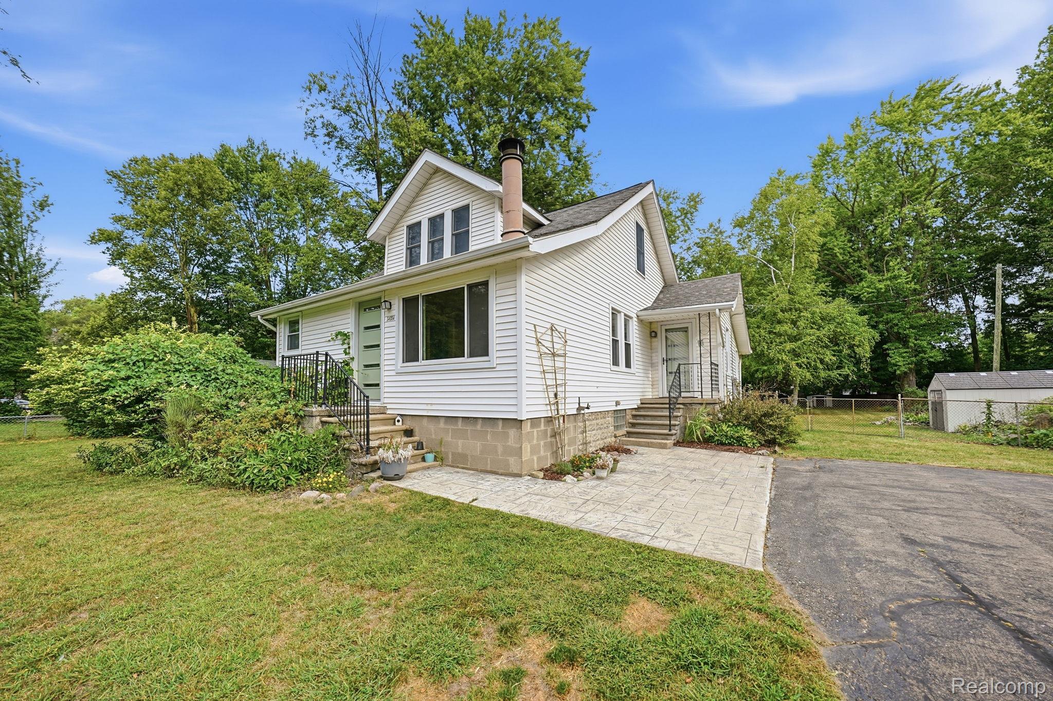 34004 Kirby Street Property Photo 3