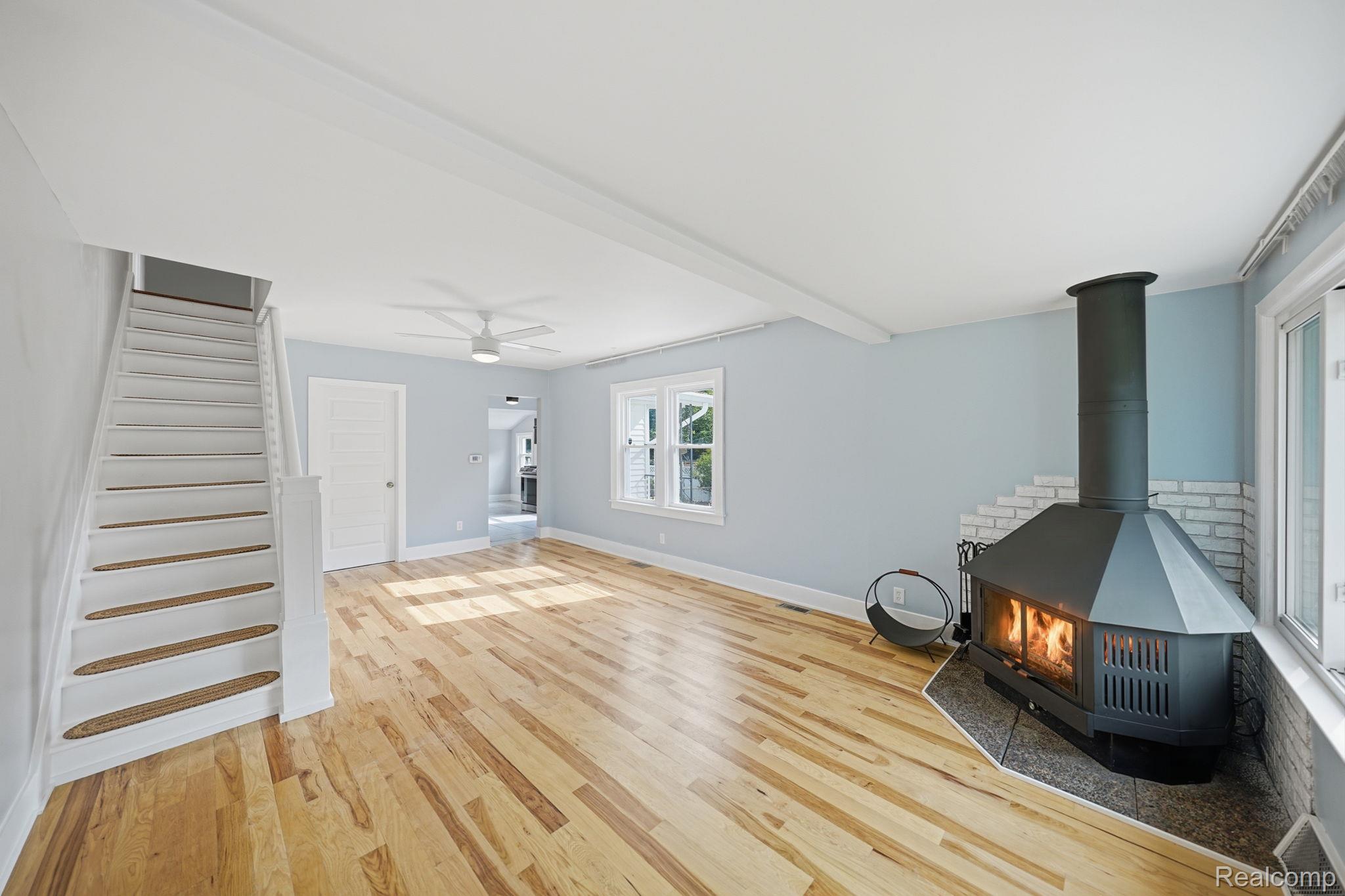 34004 Kirby Street Property Photo 8