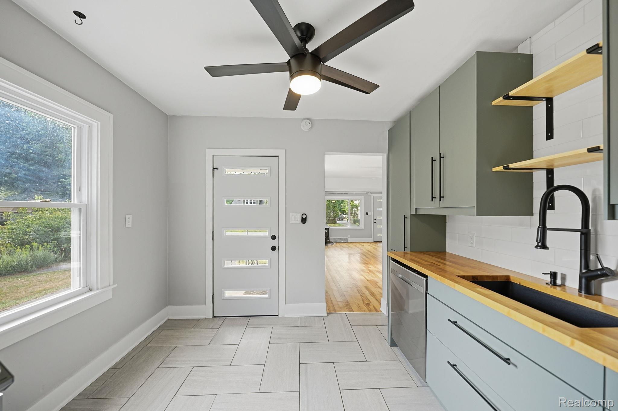 34004 Kirby Street Property Photo 10
