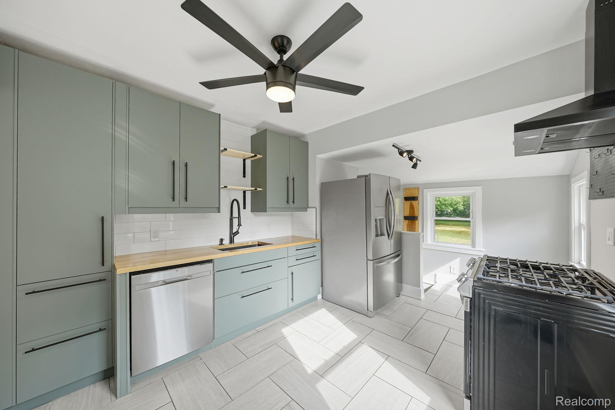 34004 Kirby Street Property Photo 12